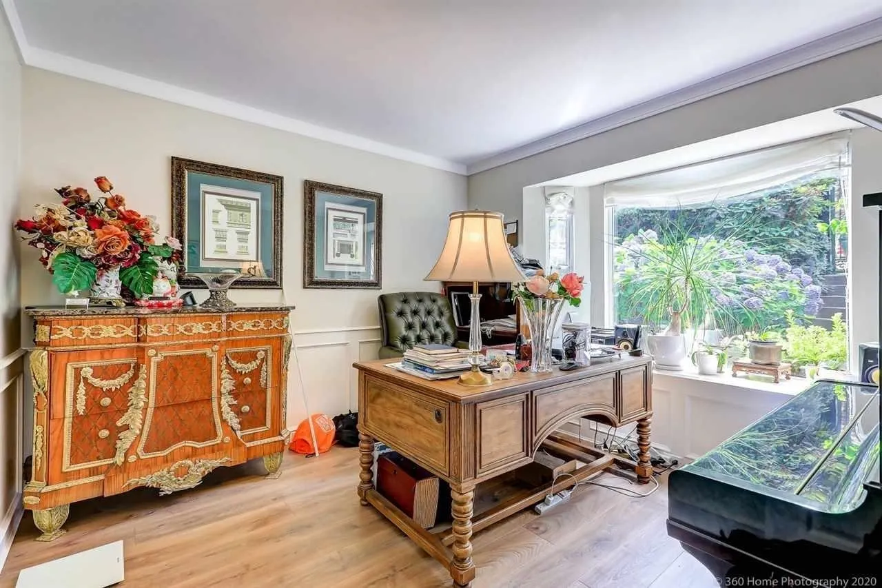 4333 Locarno Crescent