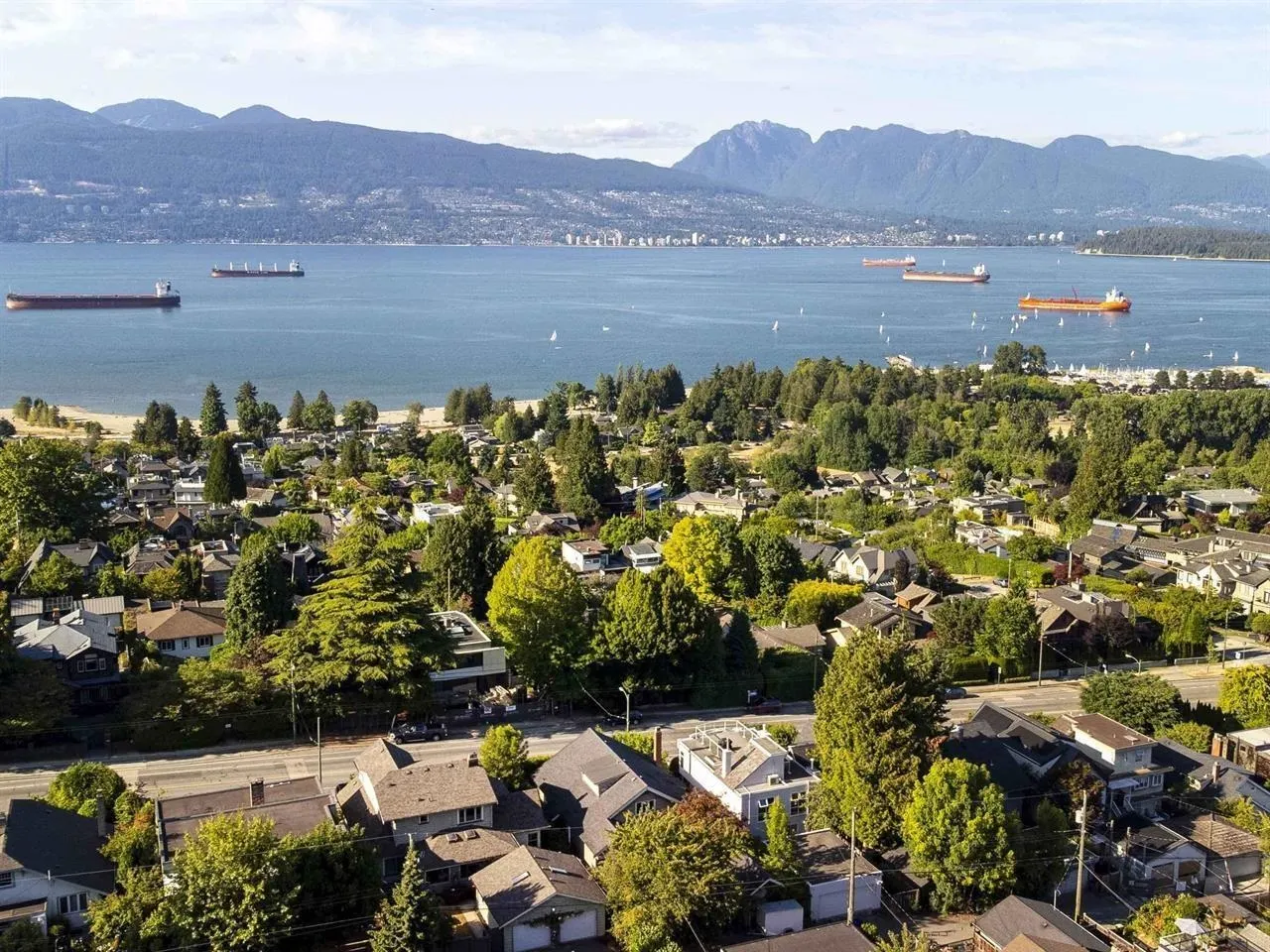 4333 Locarno Crescent