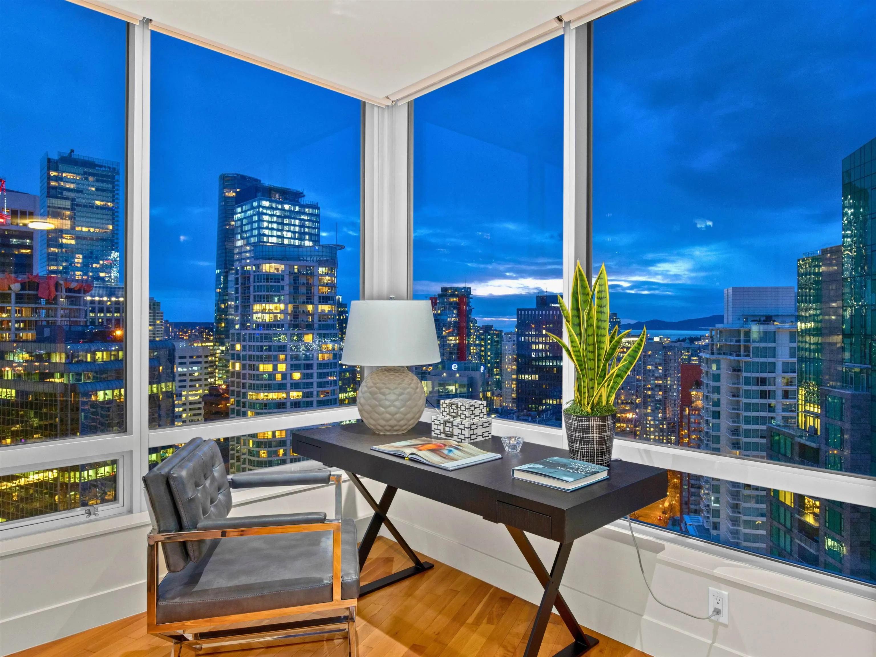 2803 1077 W Cordova Street