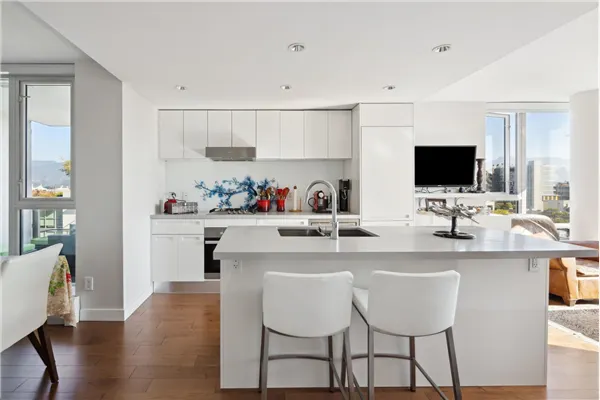 1507 188 Keefer Street