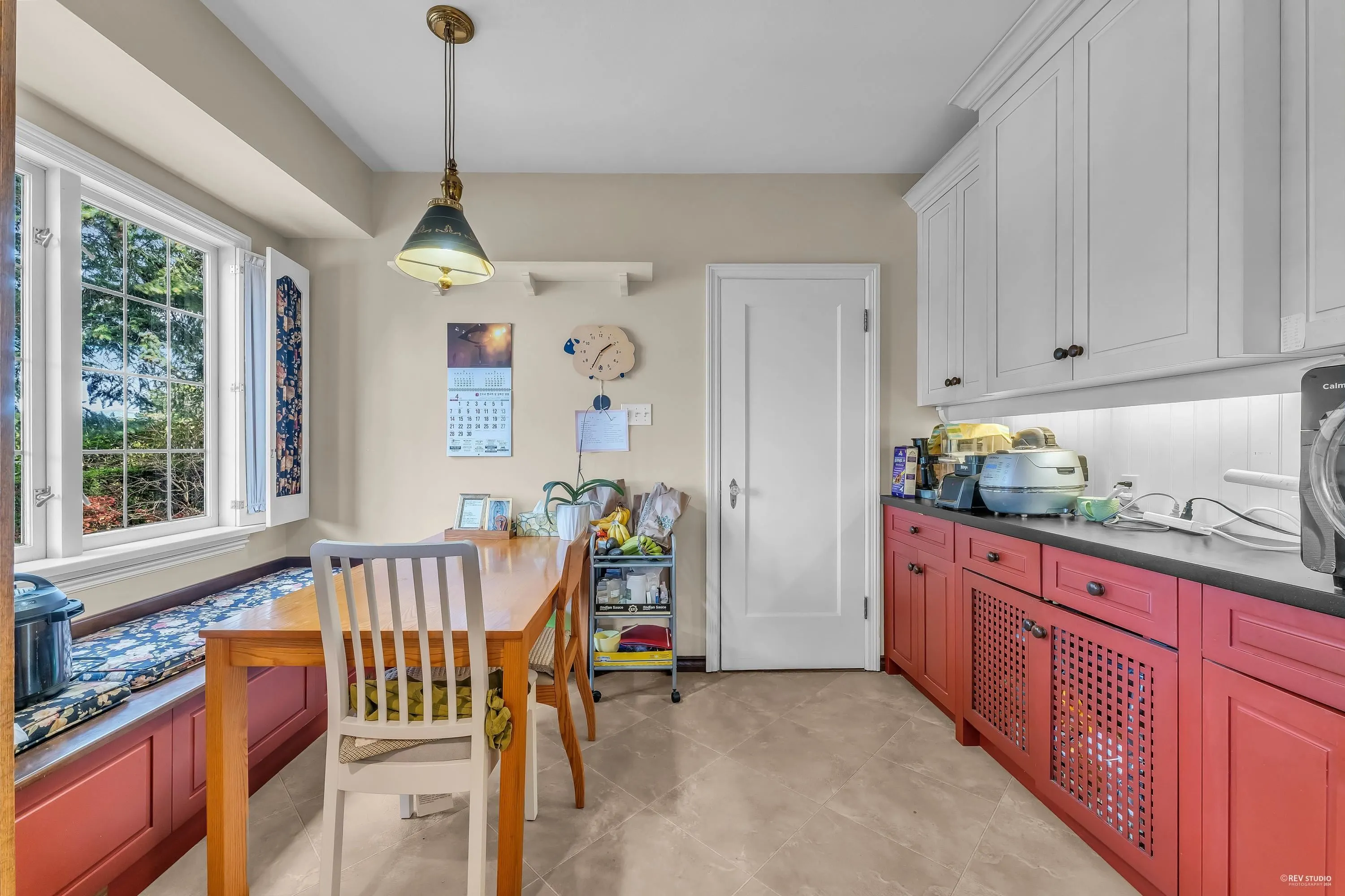 1529 Western Crescent