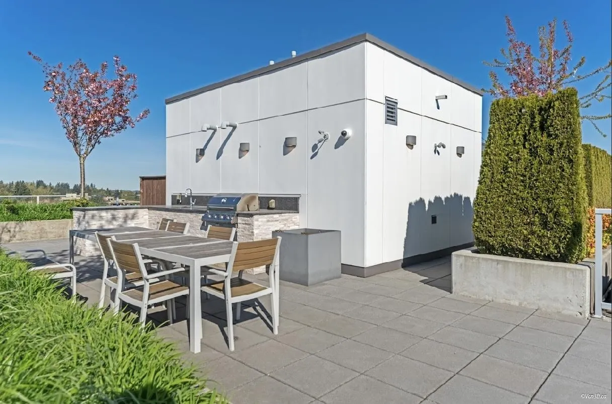 201 5383 Cambie Street
