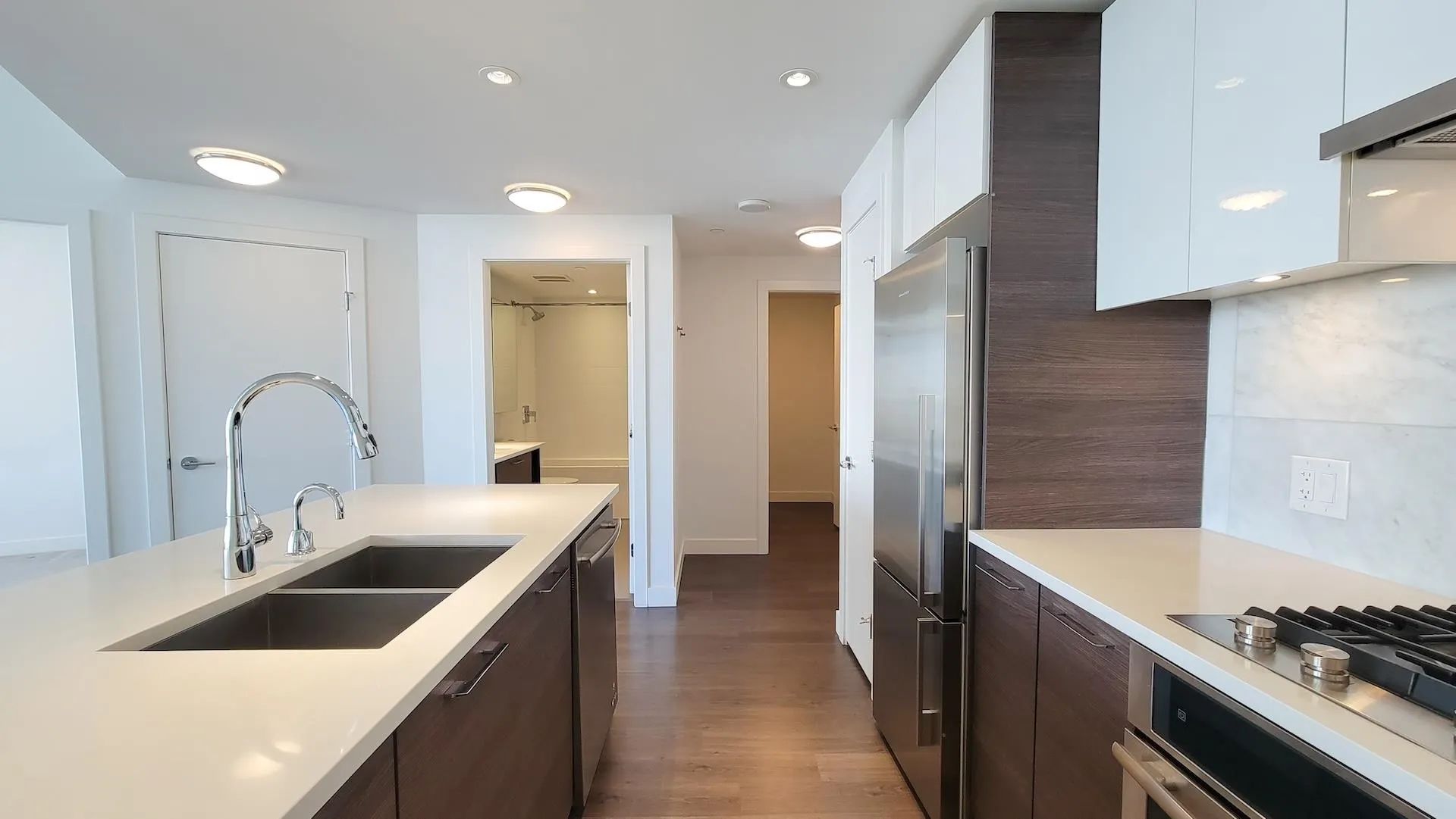 903 3557 Sawmill Crescent