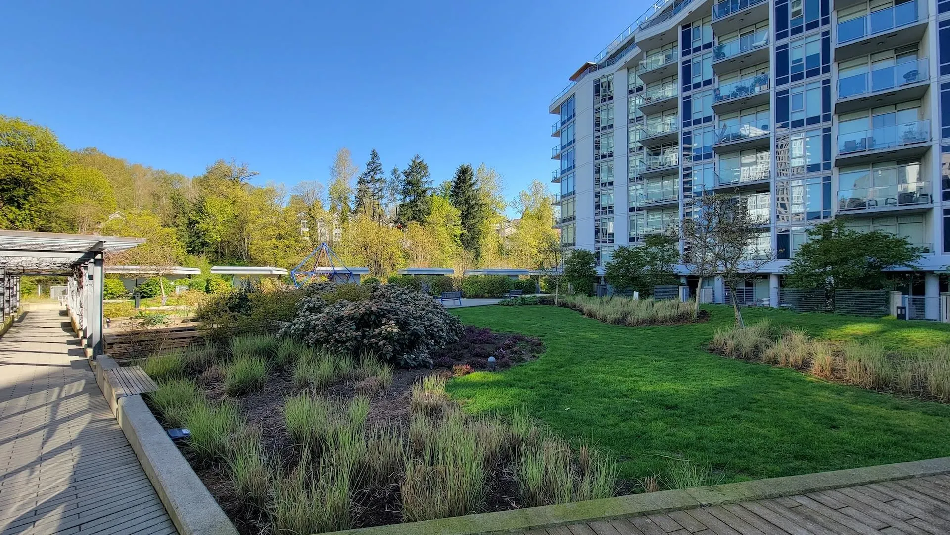 903 3557 Sawmill Crescent