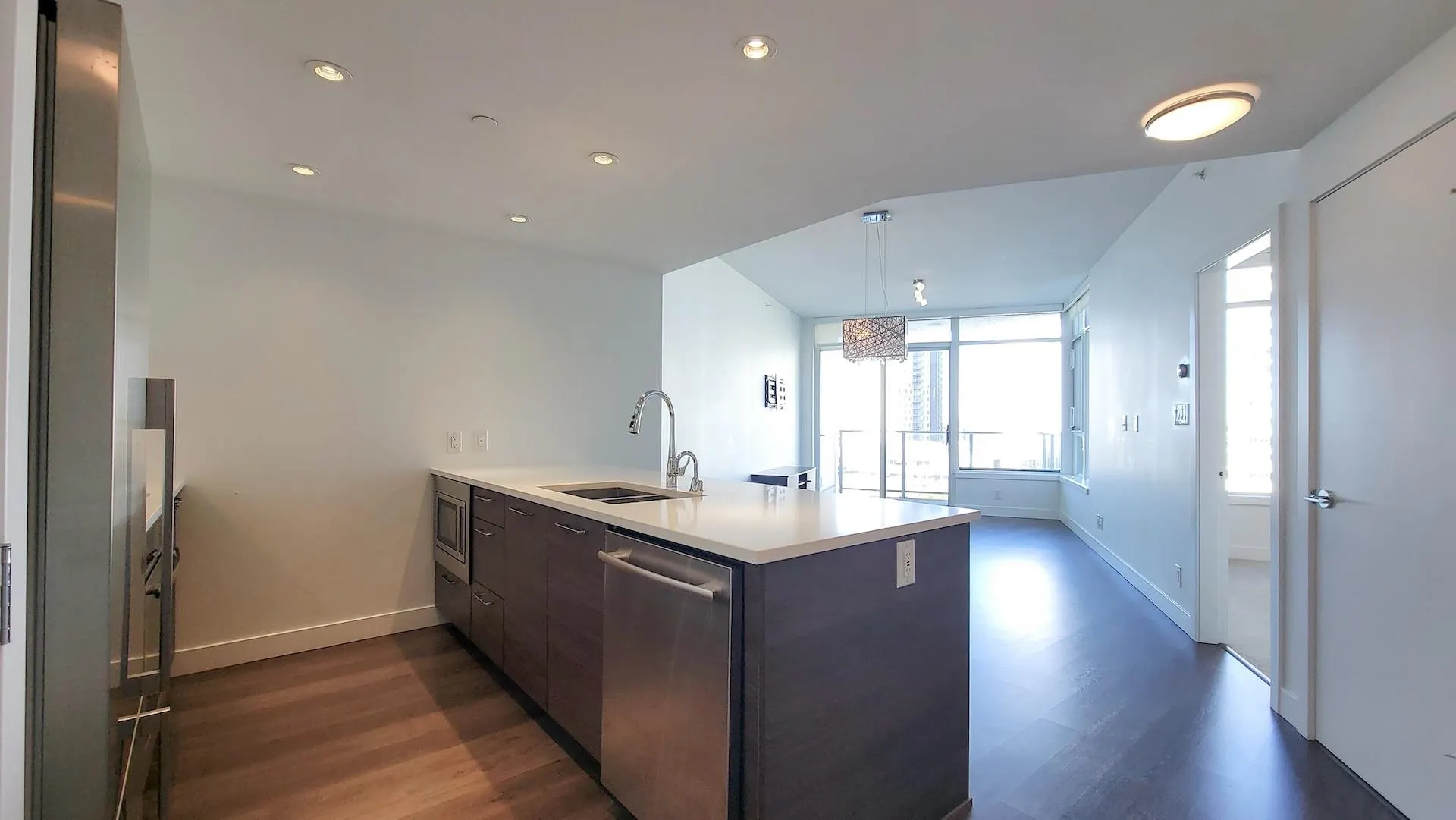 903 3557 Sawmill Crescent