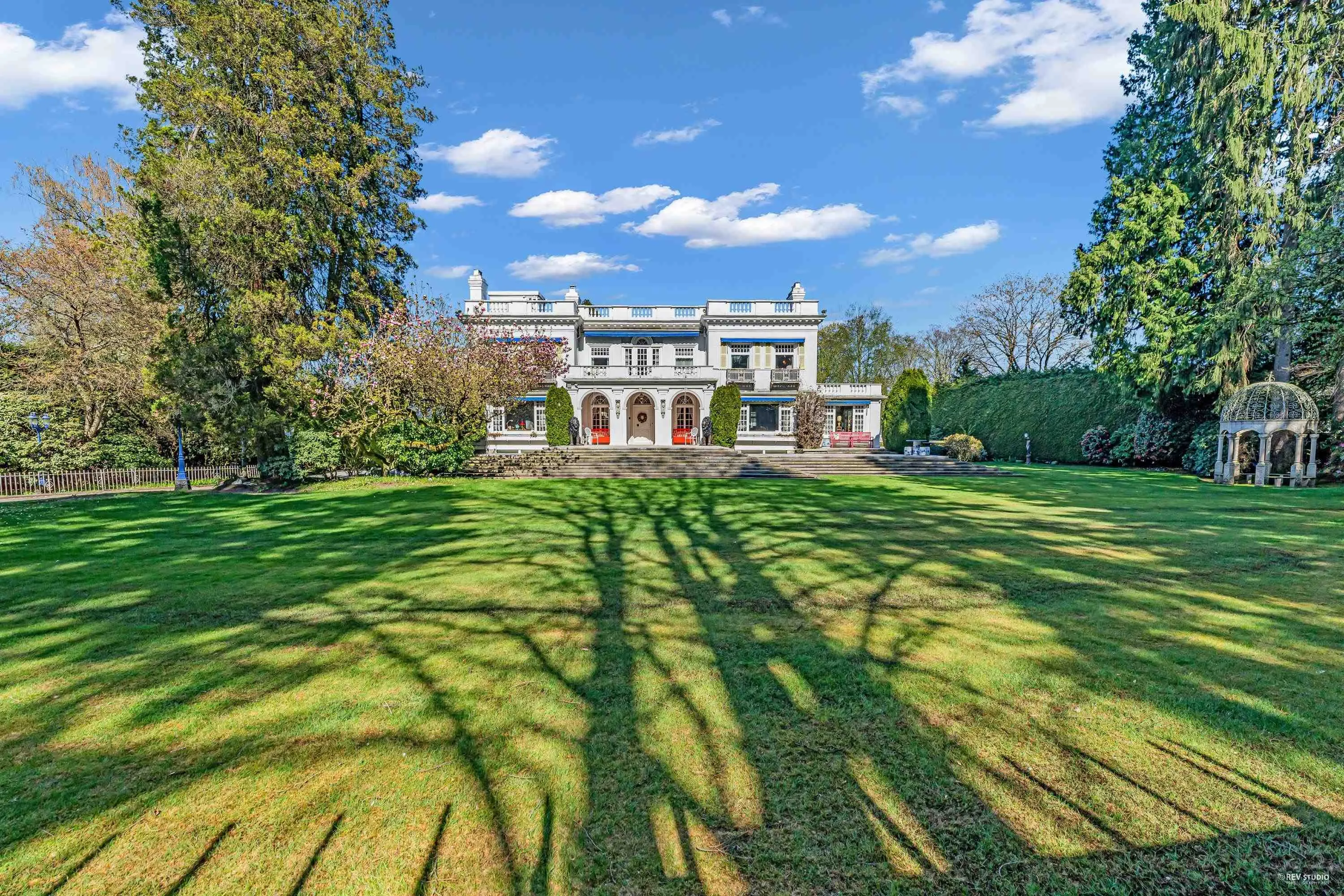 3380 The Crescent