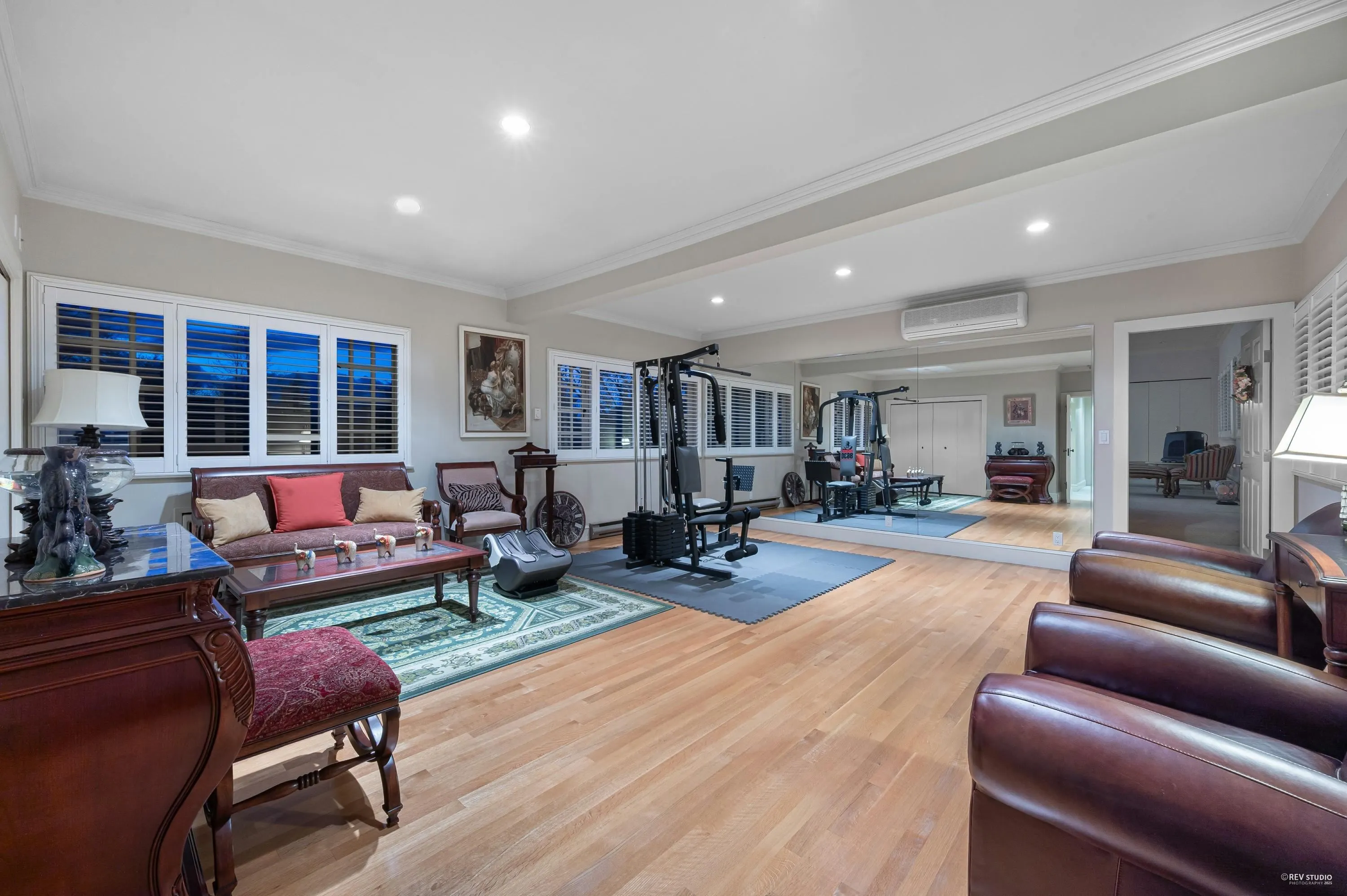 3380 The Crescent