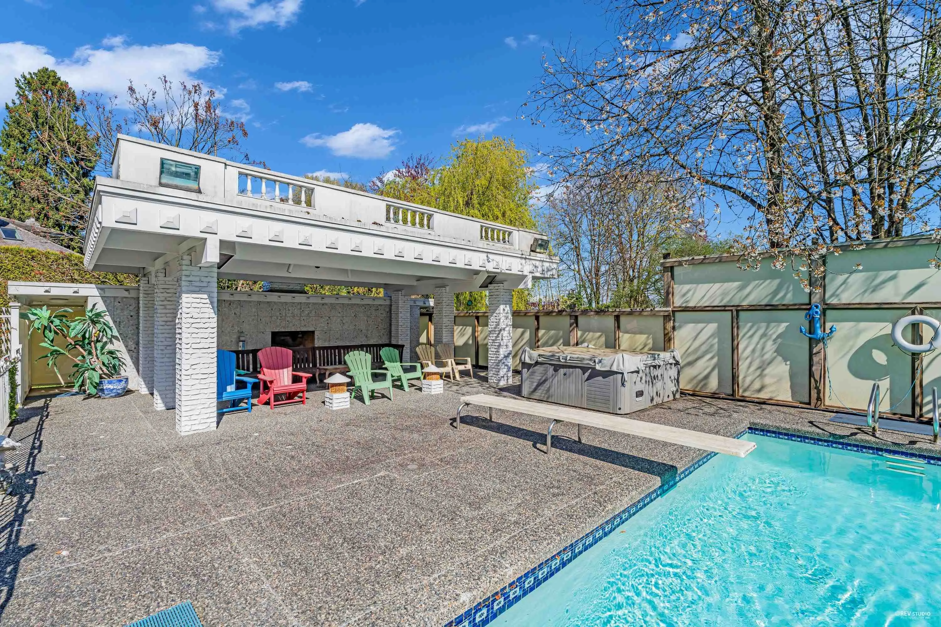 3380 The Crescent