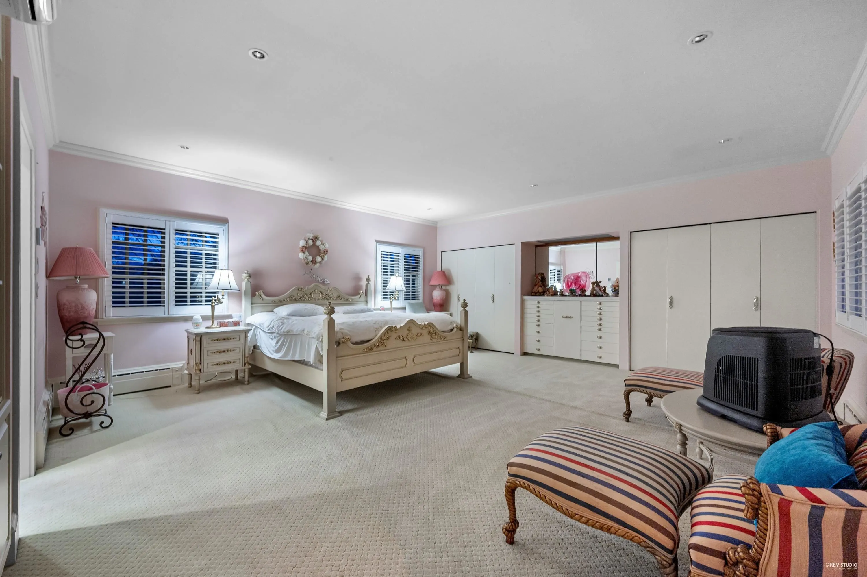 3380 The Crescent