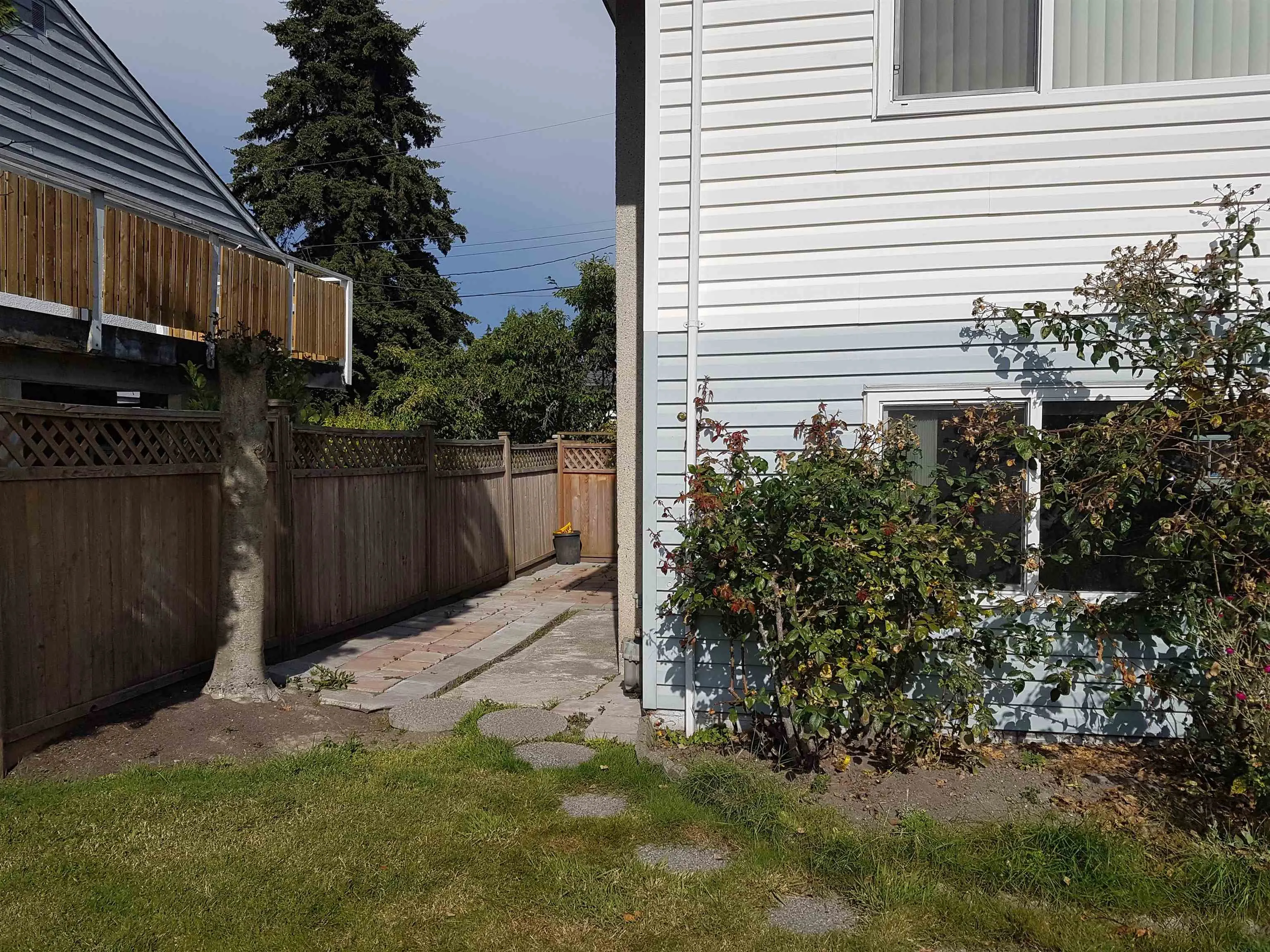 10120 Aintree Crescent