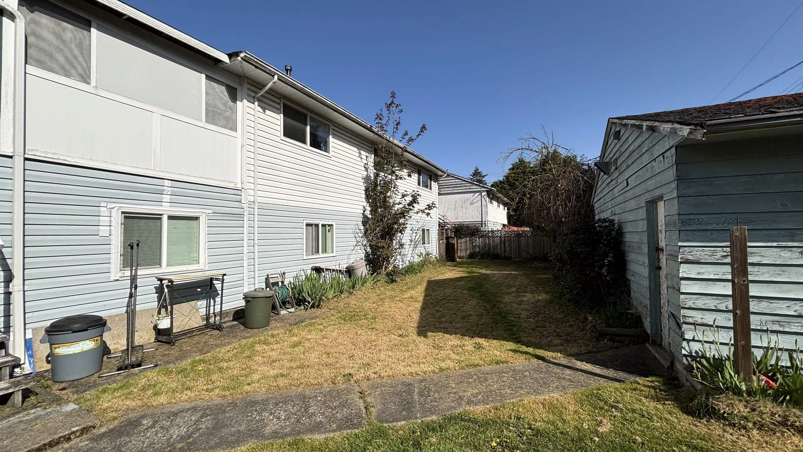 10120 Aintree Crescent