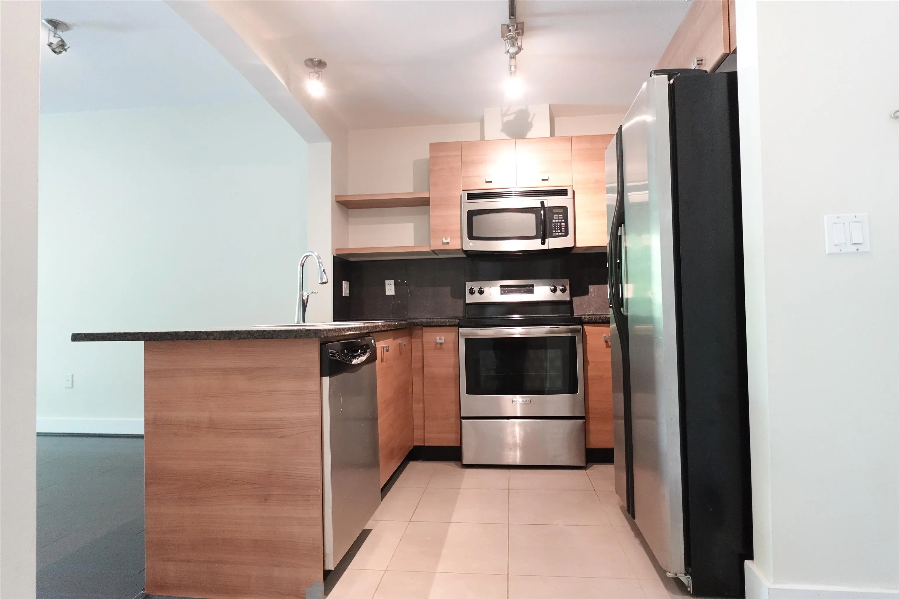 210 6628 120 Street