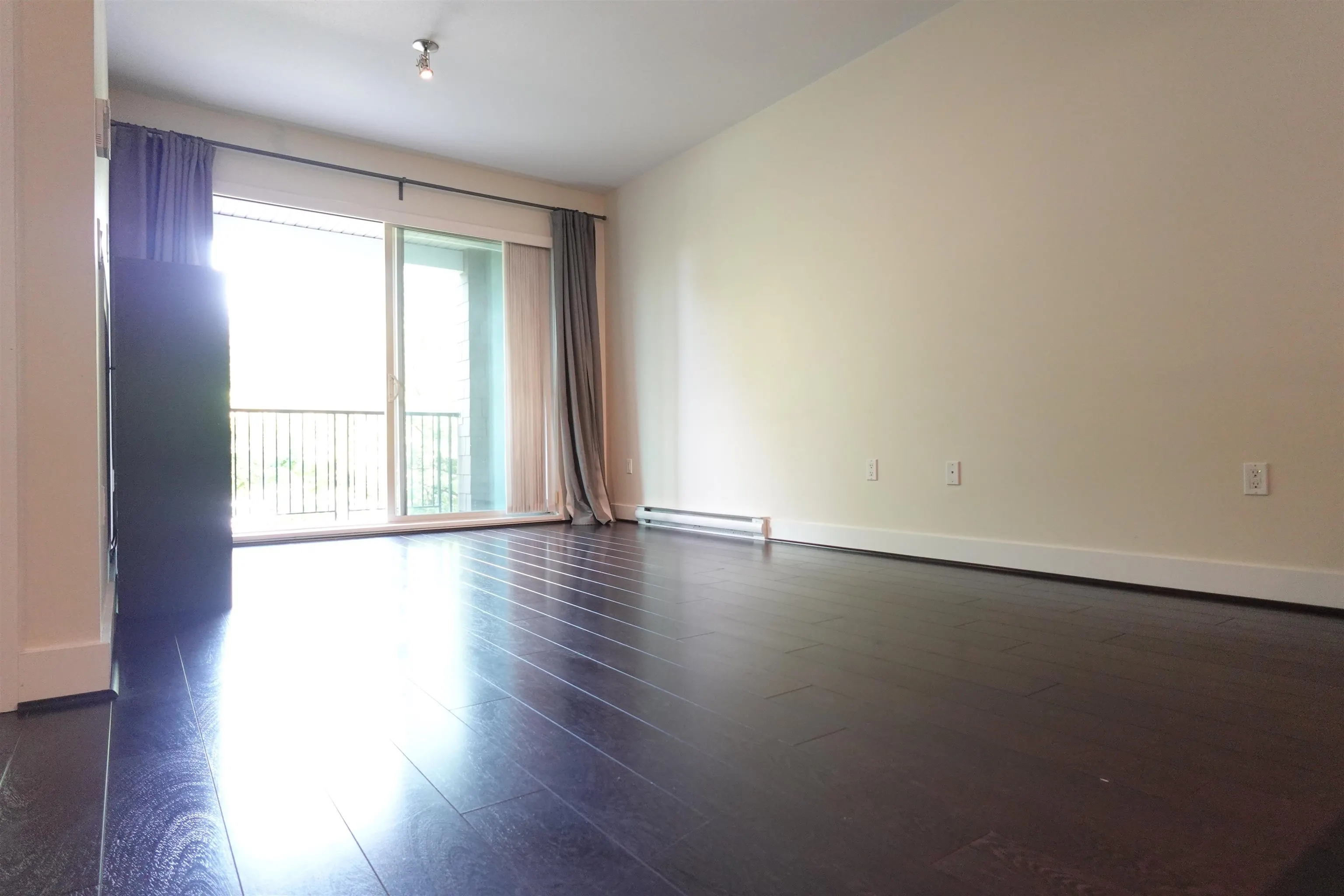 210 6628 120 Street