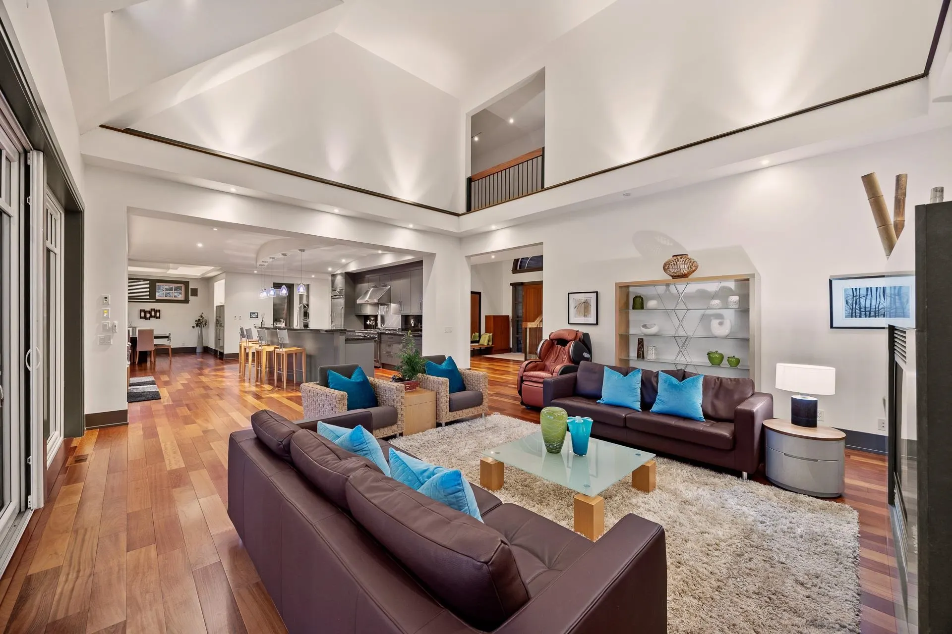 2737 Crescent Drive
