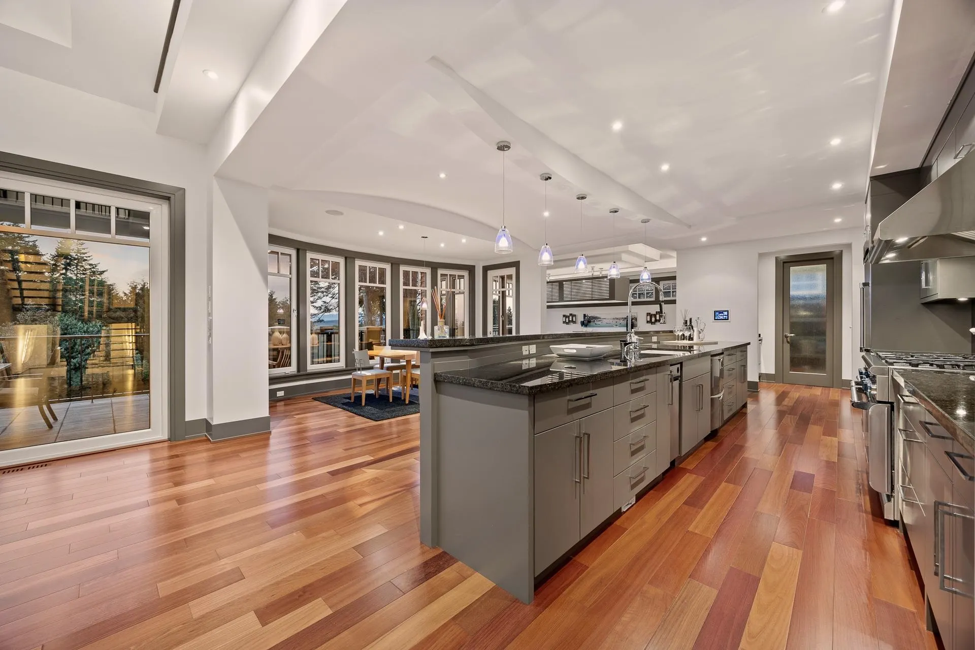 2737 Crescent Drive