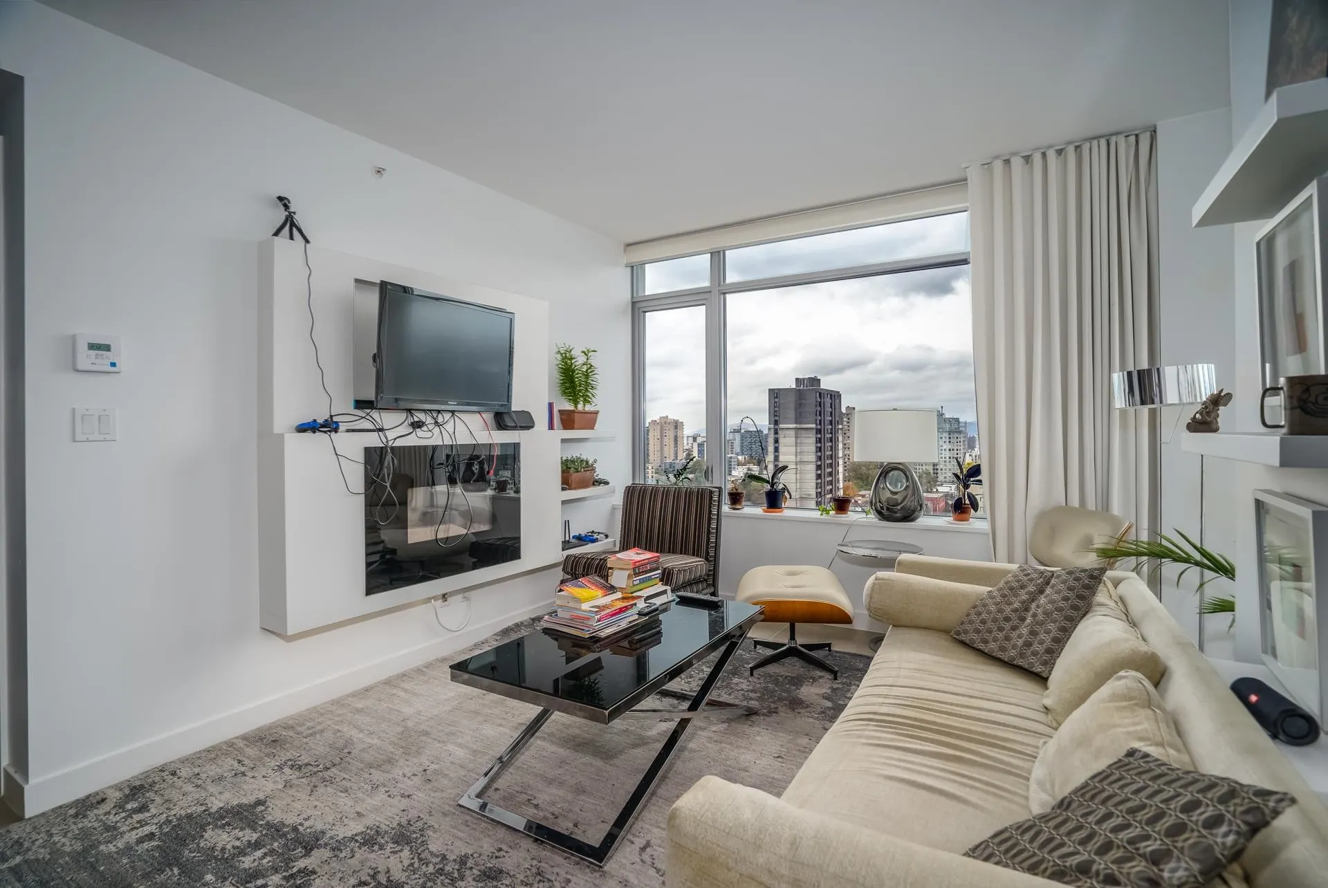 1906 1028 Barclay Street