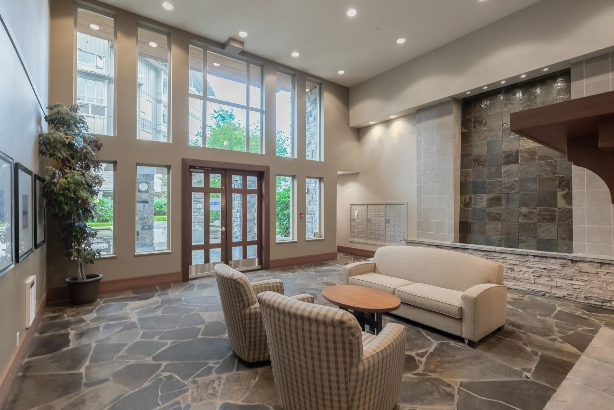 501 560 Raven Woods Drive