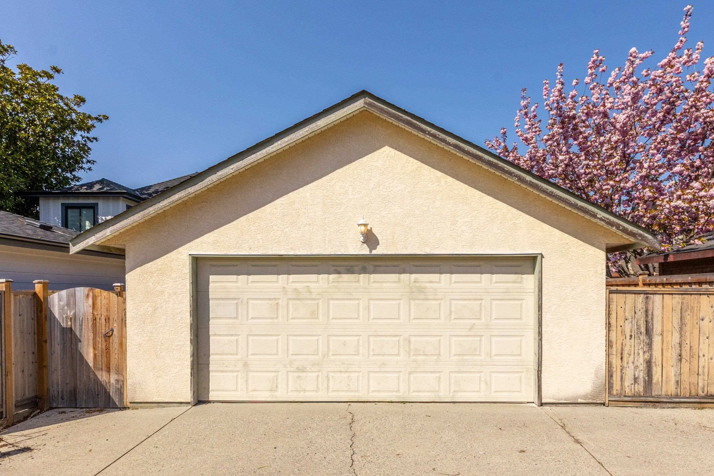 3780 Shuswap Avenue