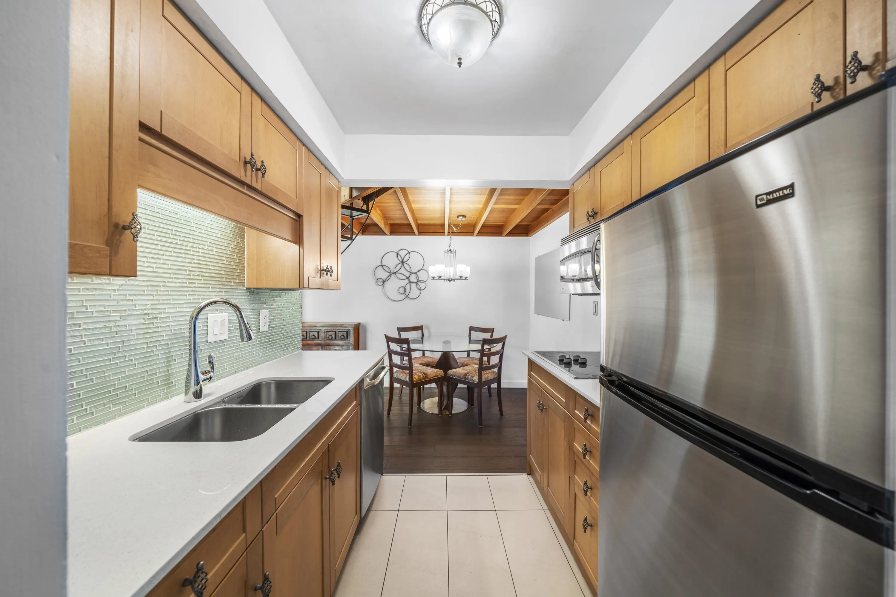 PH5 2410 Cornwall Avenue