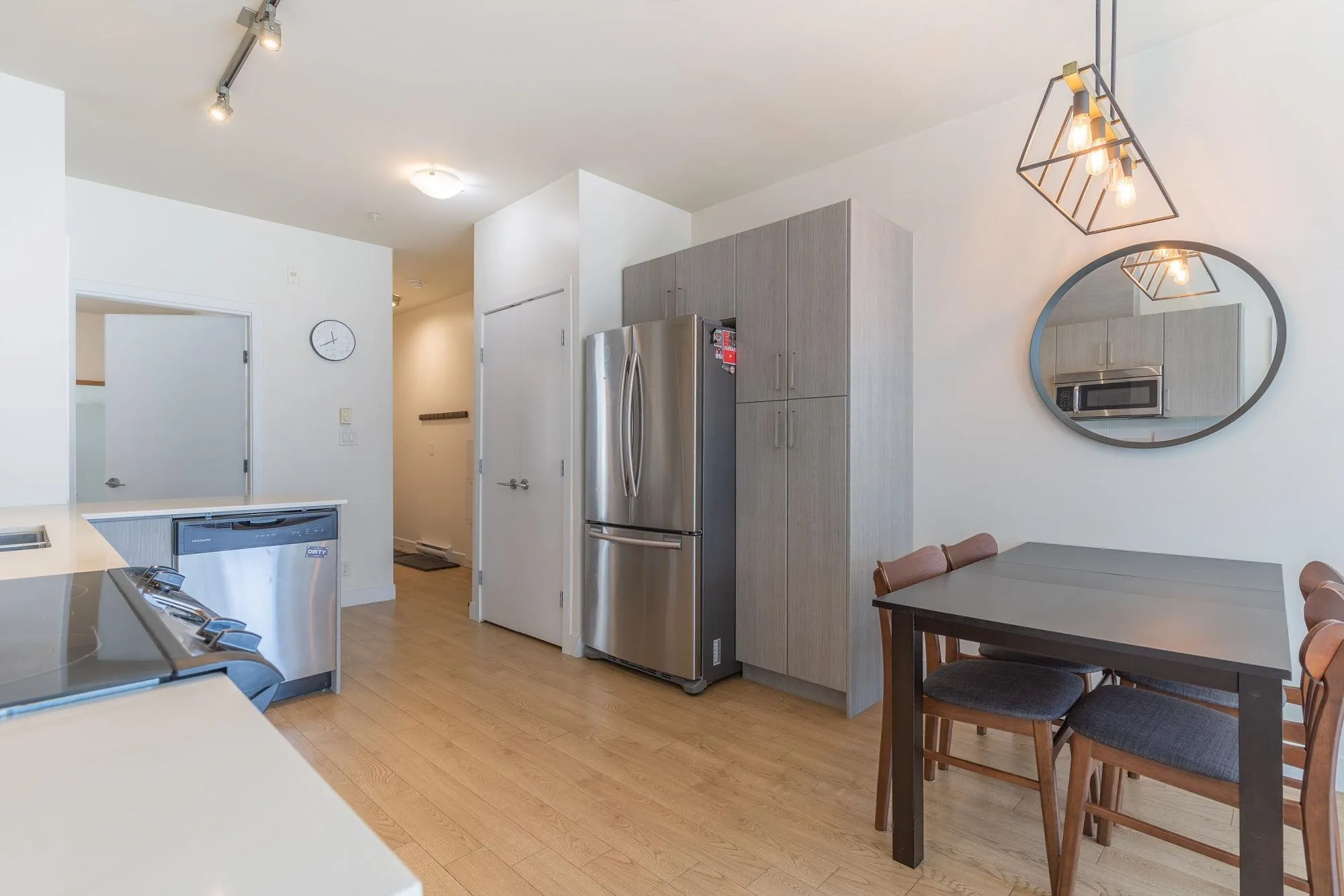 317 388 Kootenay Street