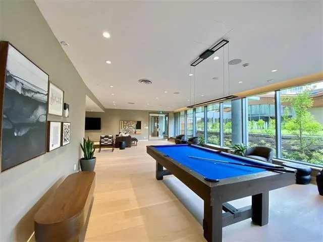 606 6622 Pearson Way