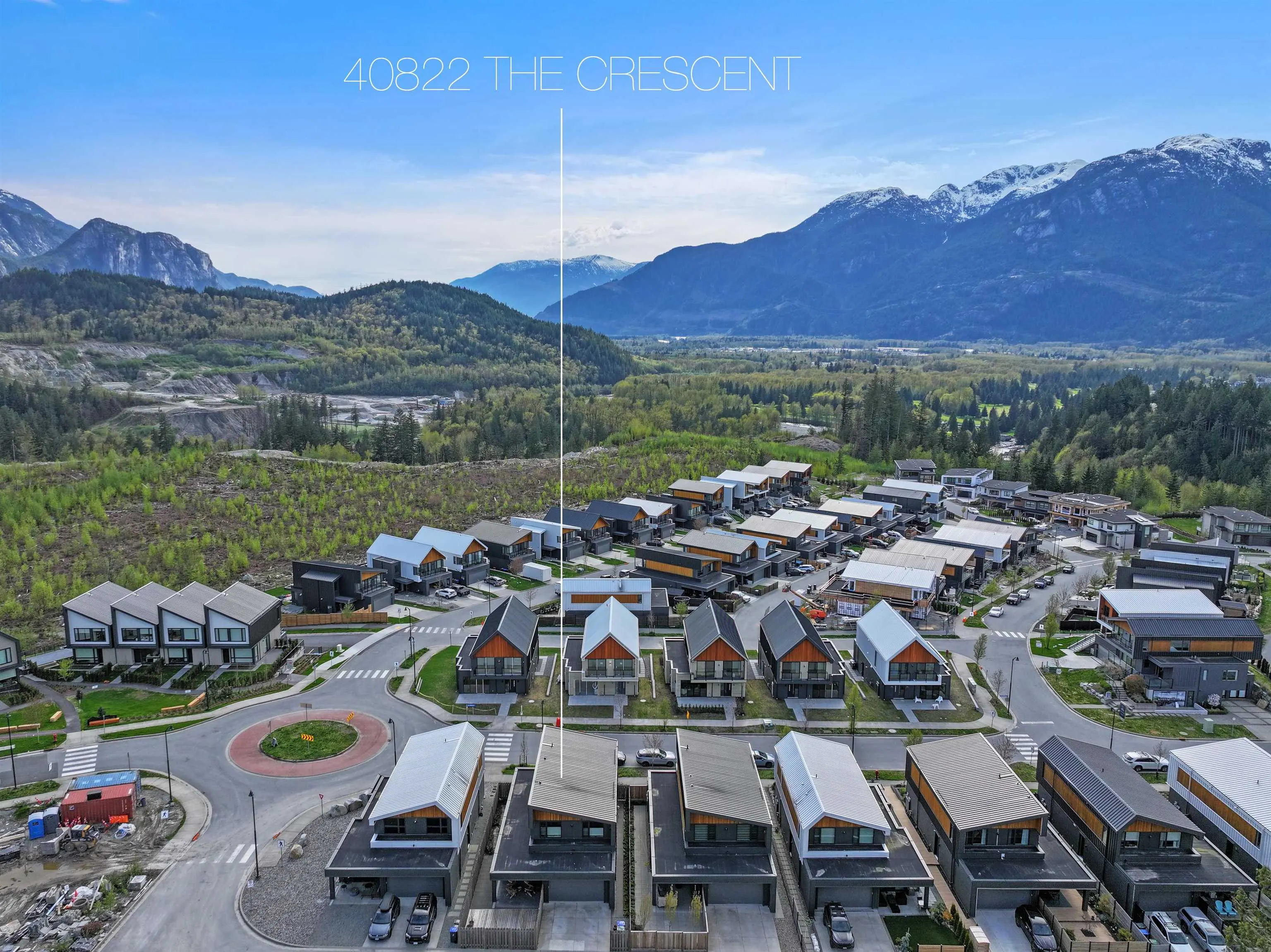 40822 The Crescent