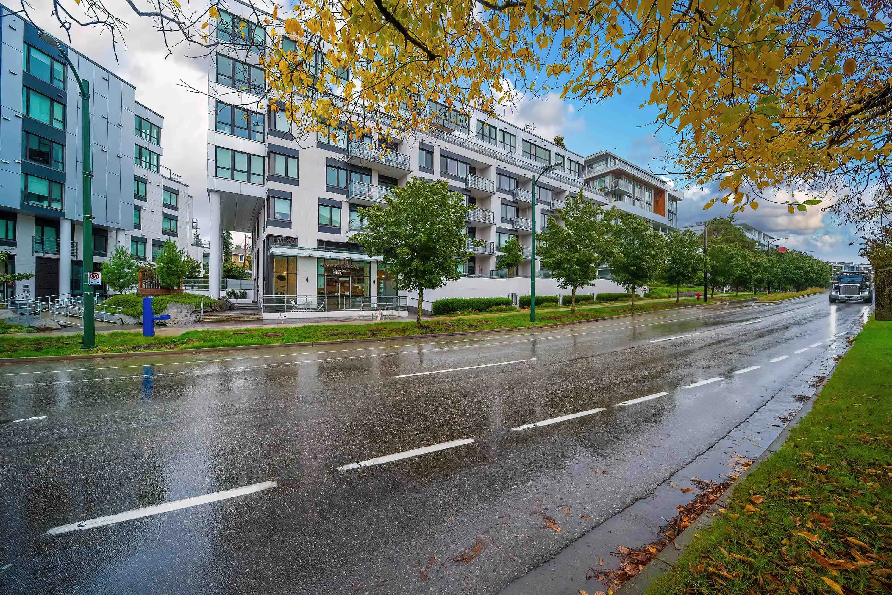 205 4932 Cambie Street