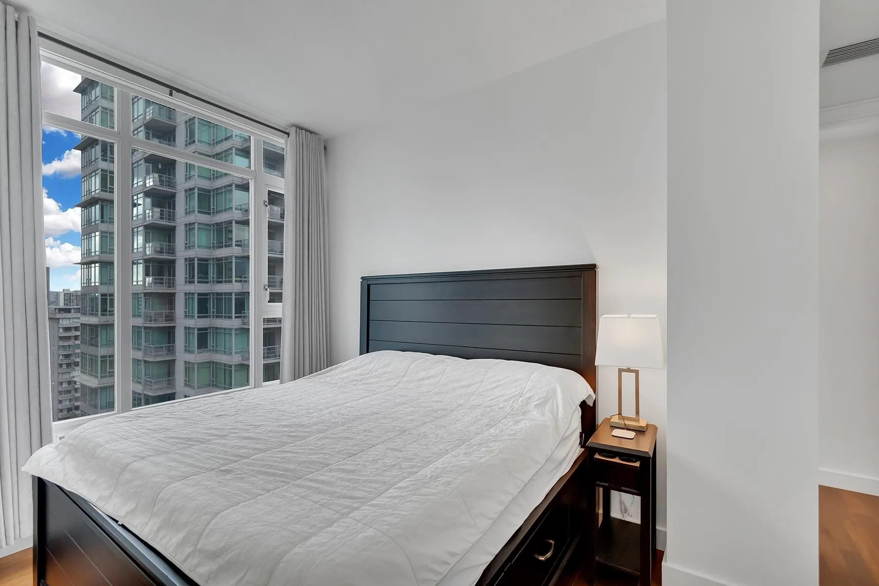 1904 1616 Bayshore Drive