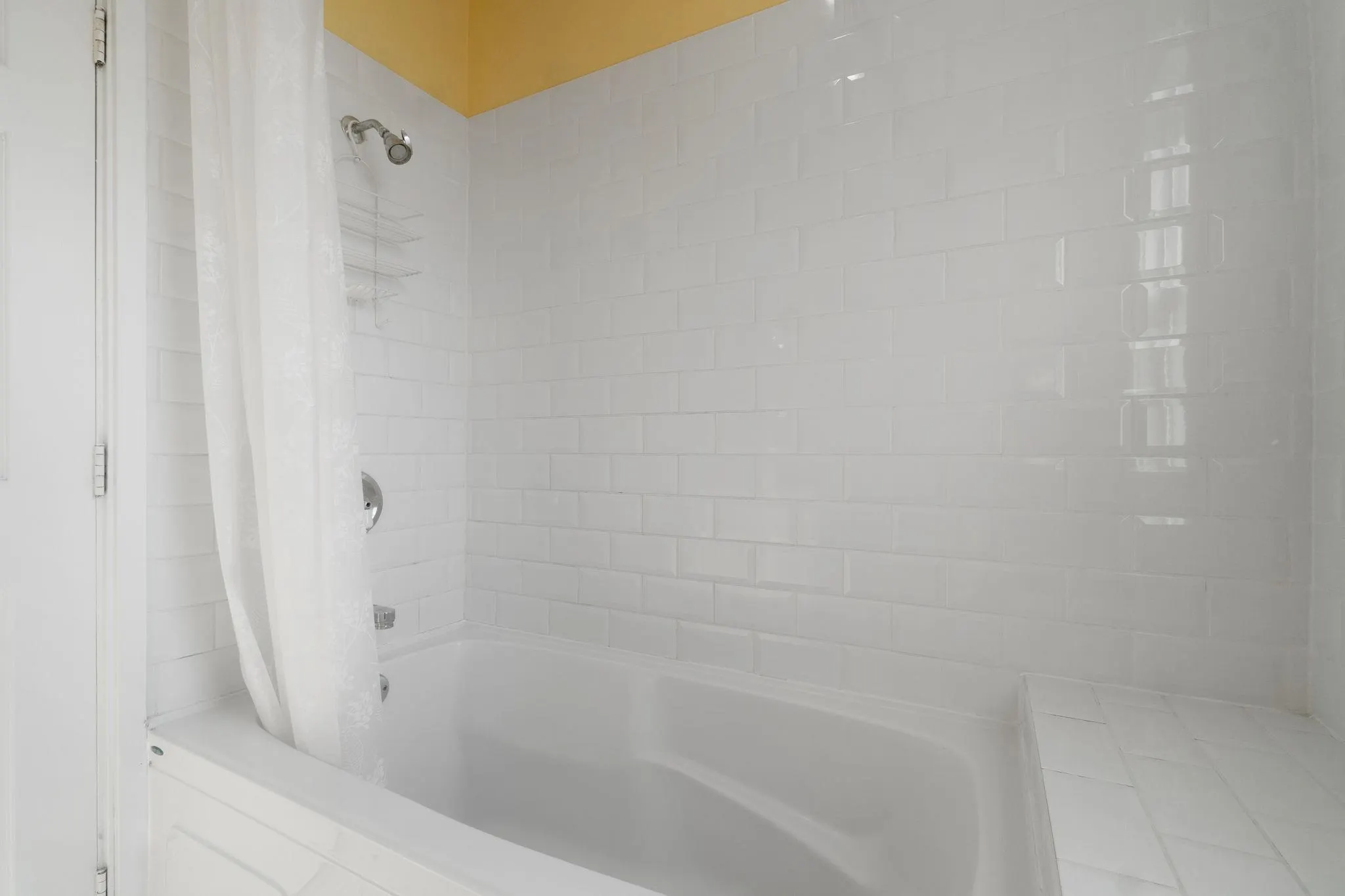 19 E 26th Avenue
