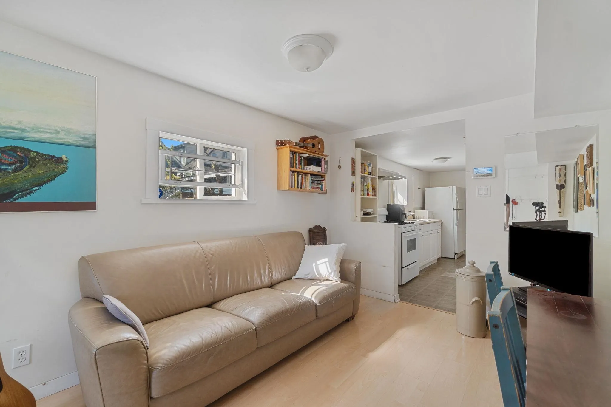 19 E 26th Avenue