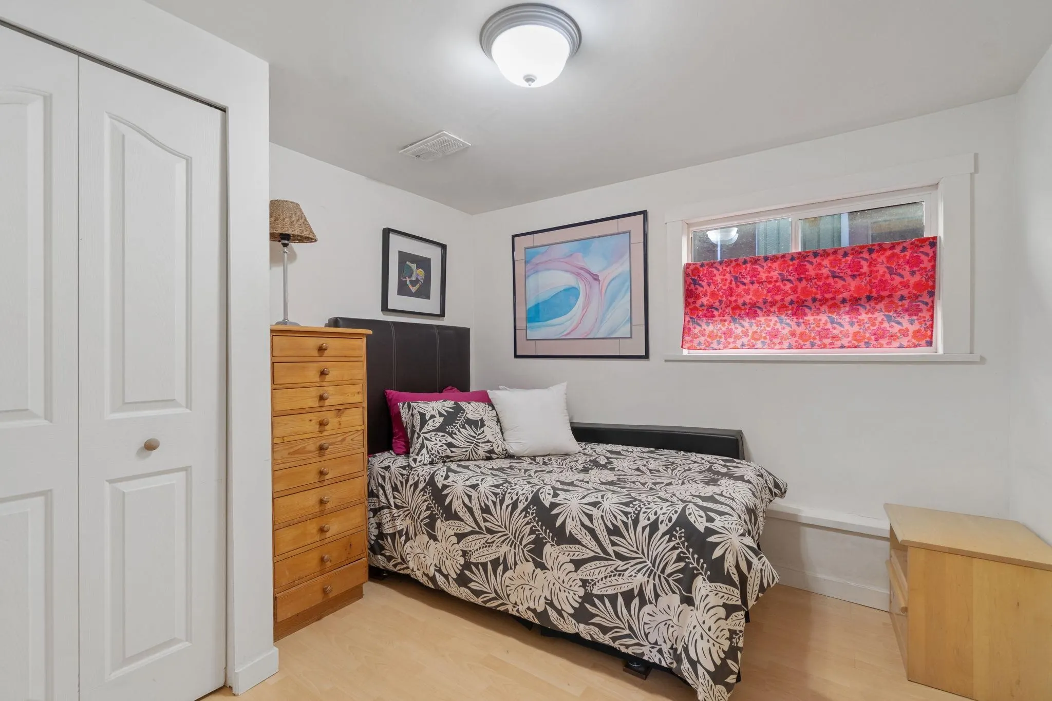 19 E 26th Avenue
