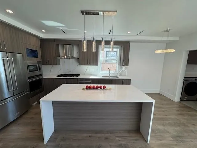 12291 Shinde Place