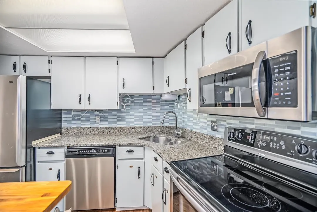 10 11900 228th Street