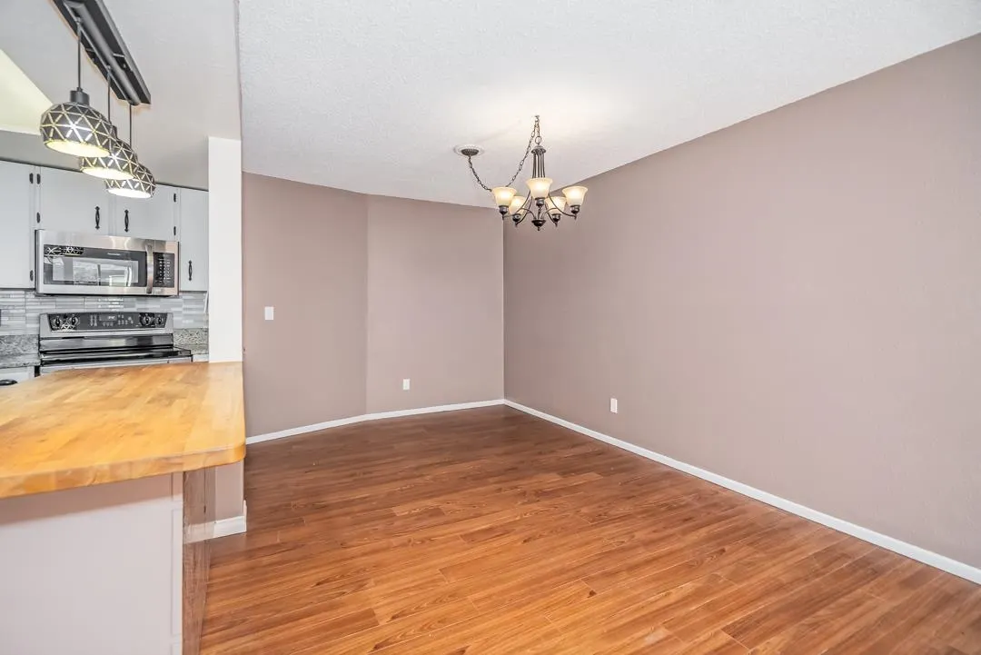 10 11900 228th Street