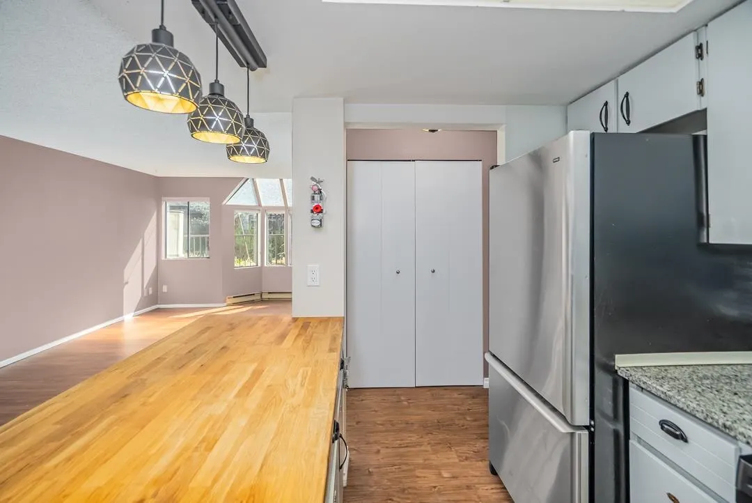 10 11900 228th Street