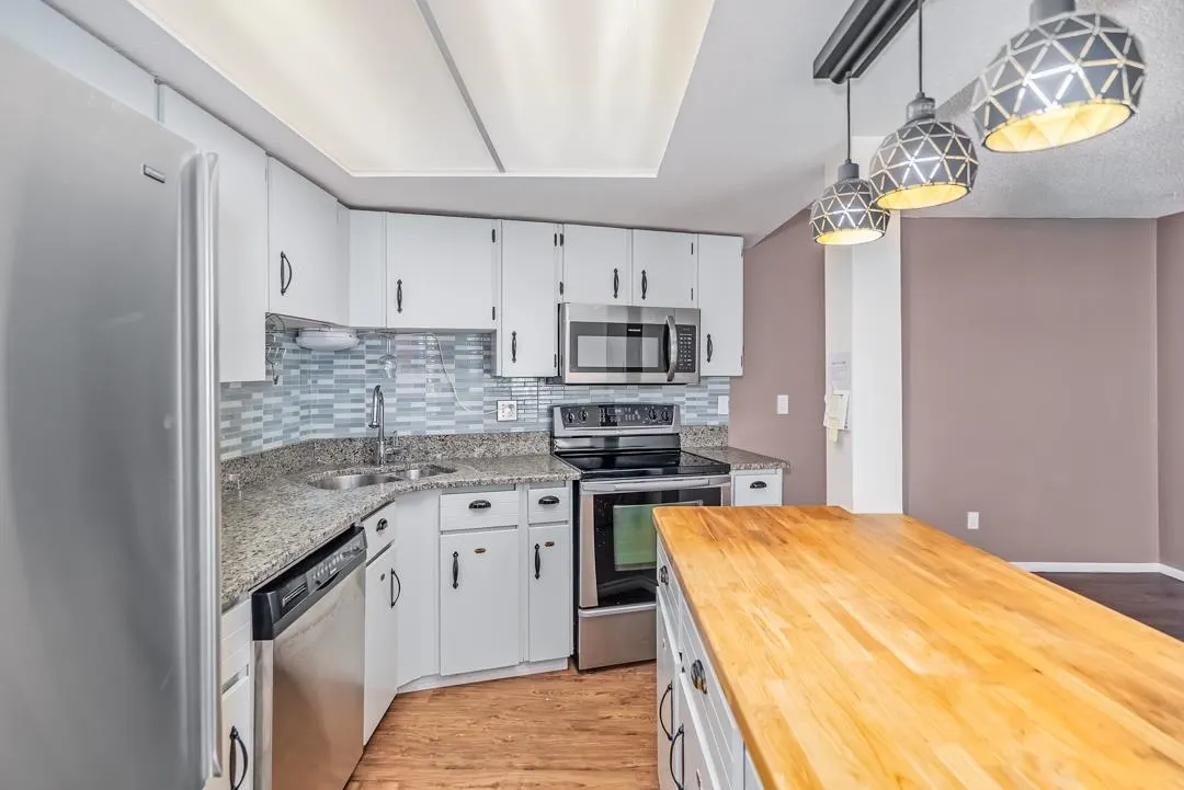 10 11900 228th Street