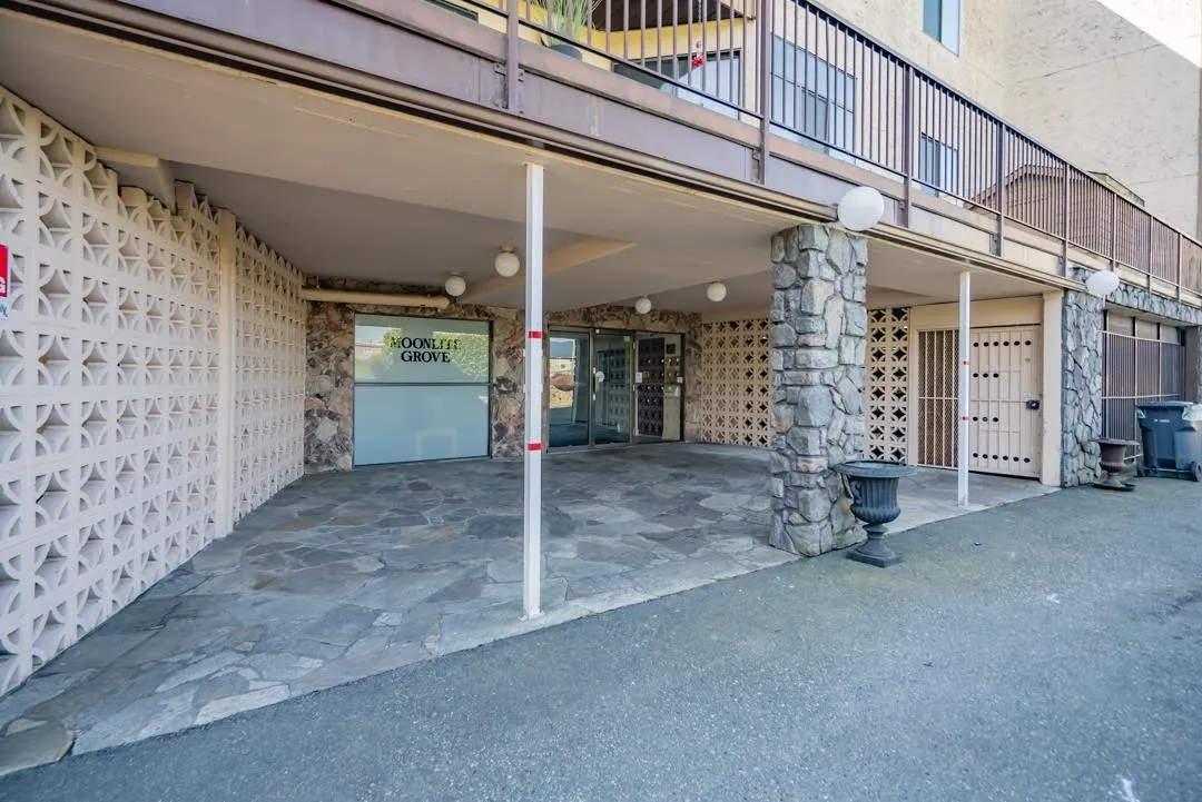 10 11900 228th Street