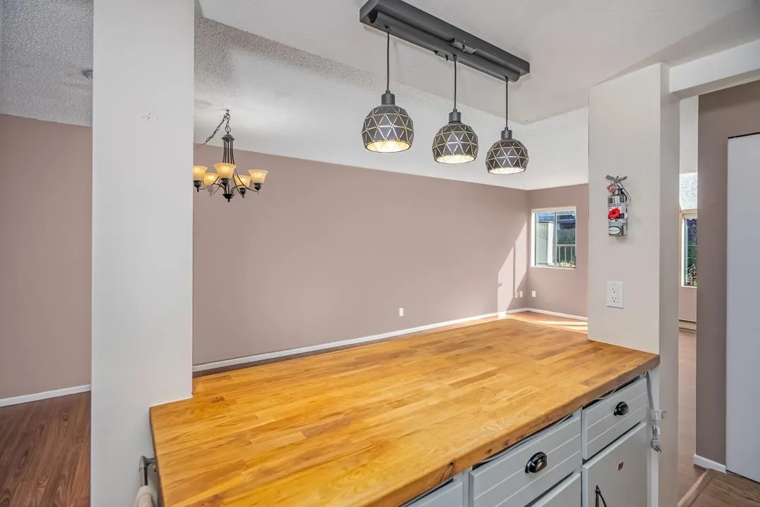 10 11900 228th Street