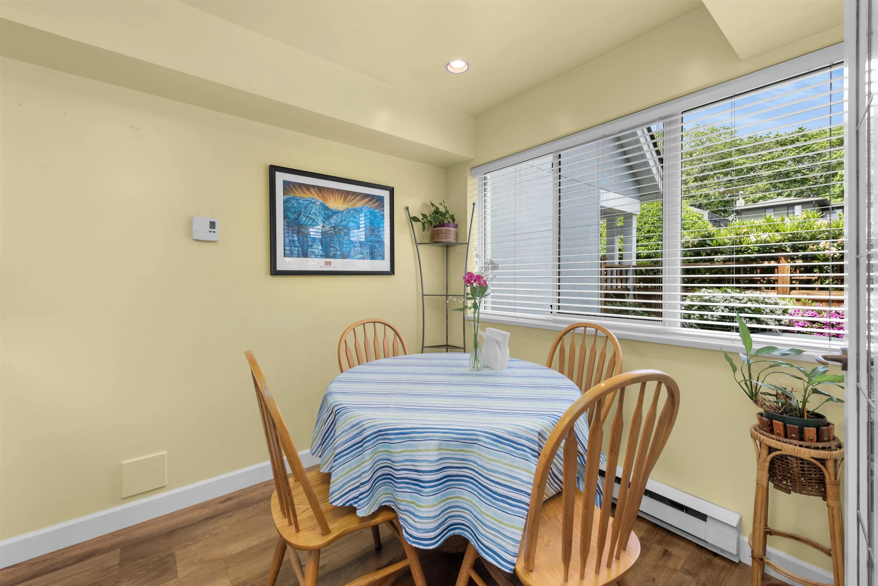 202 3189 Camosun Street