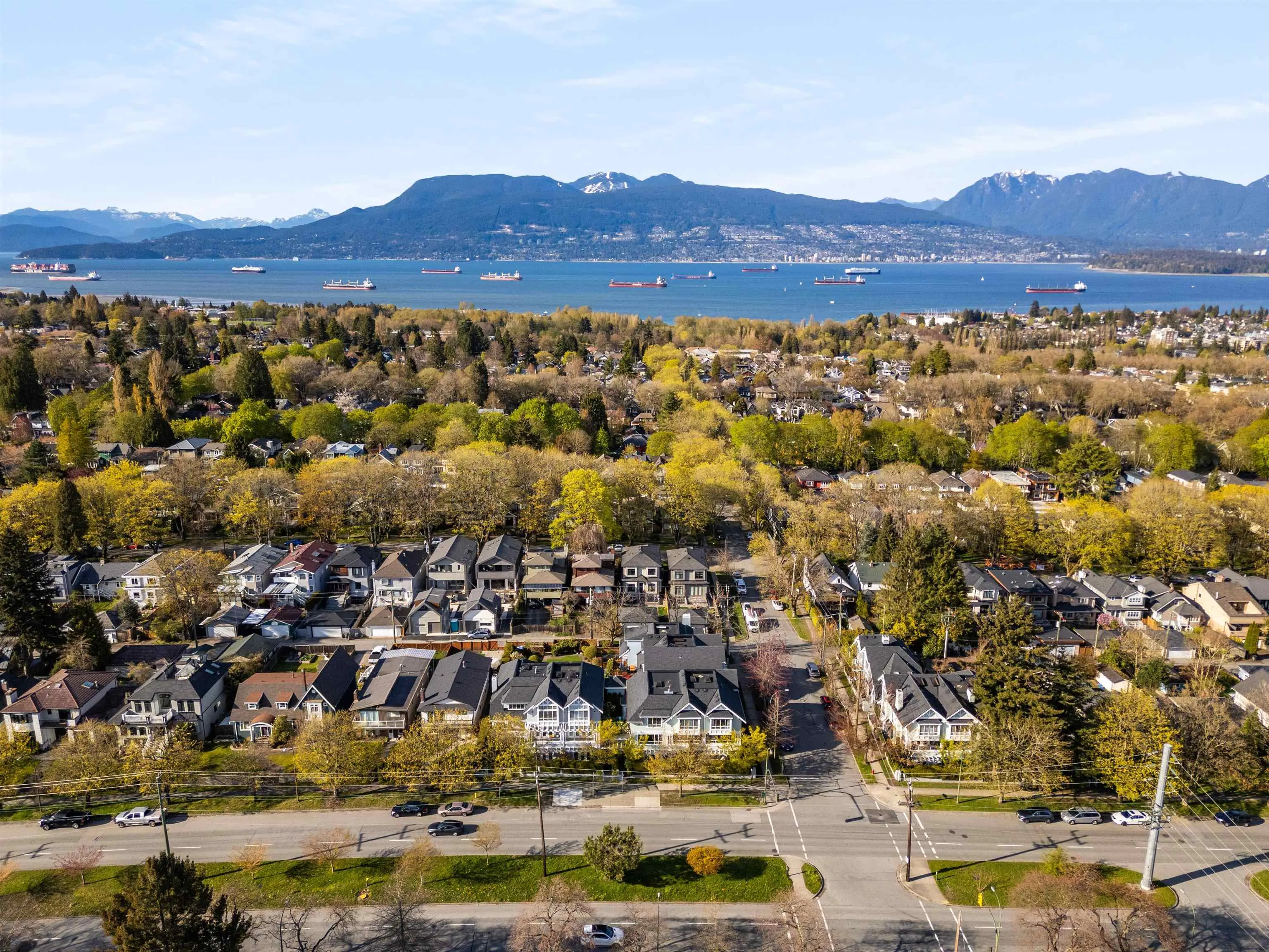 202 3189 Camosun Street