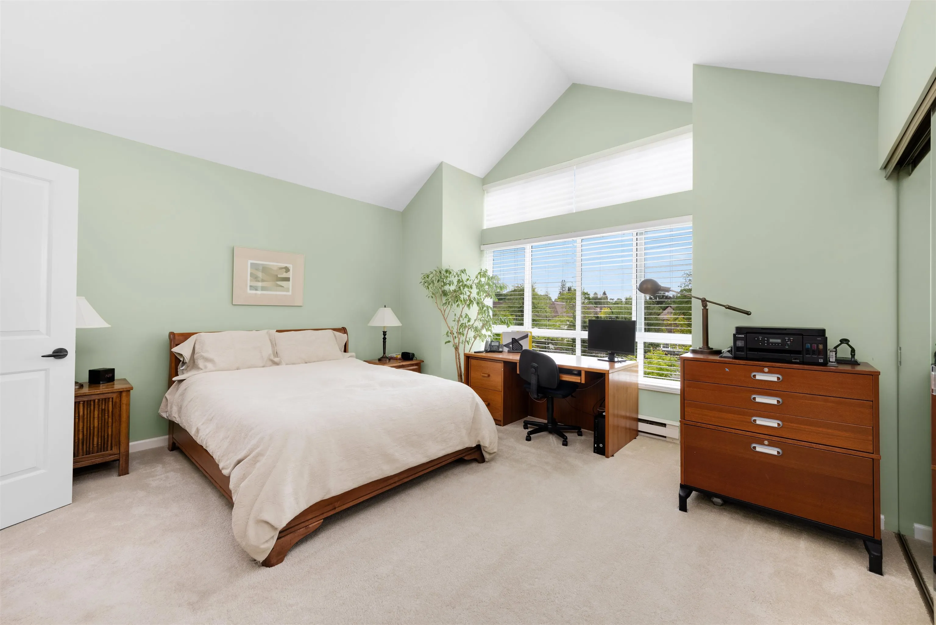 202 3189 Camosun Street