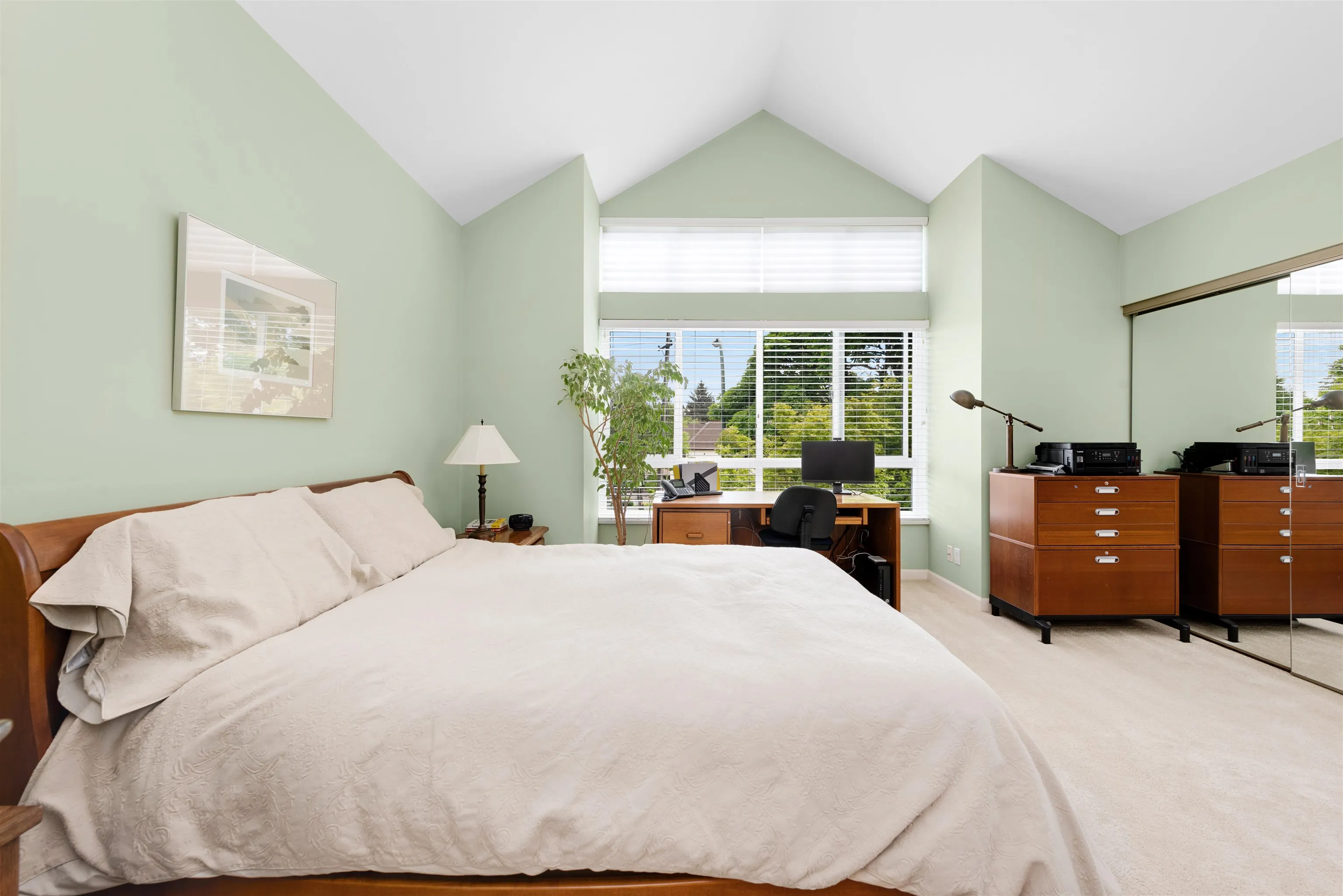 202 3189 Camosun Street