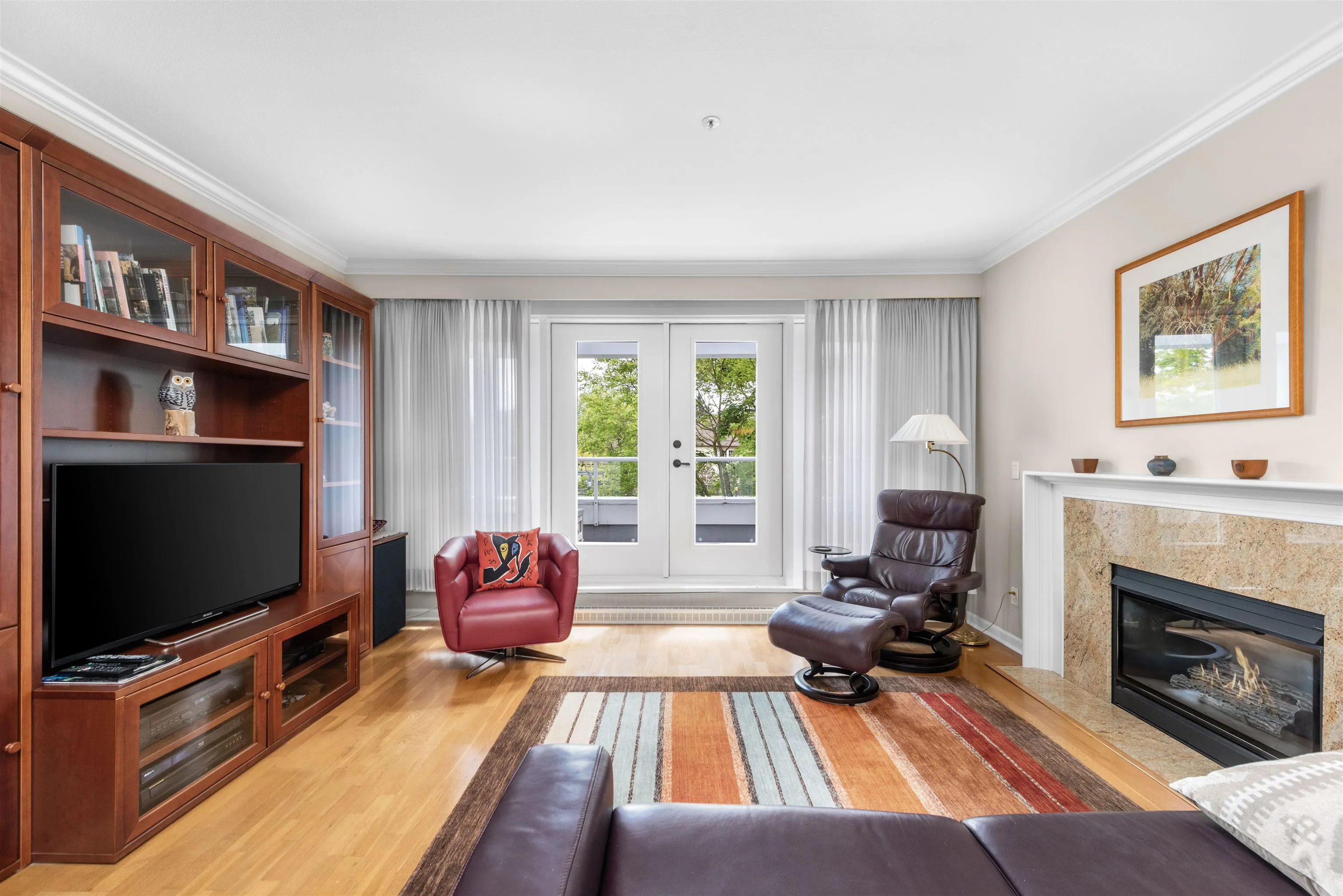 202 3189 Camosun Street