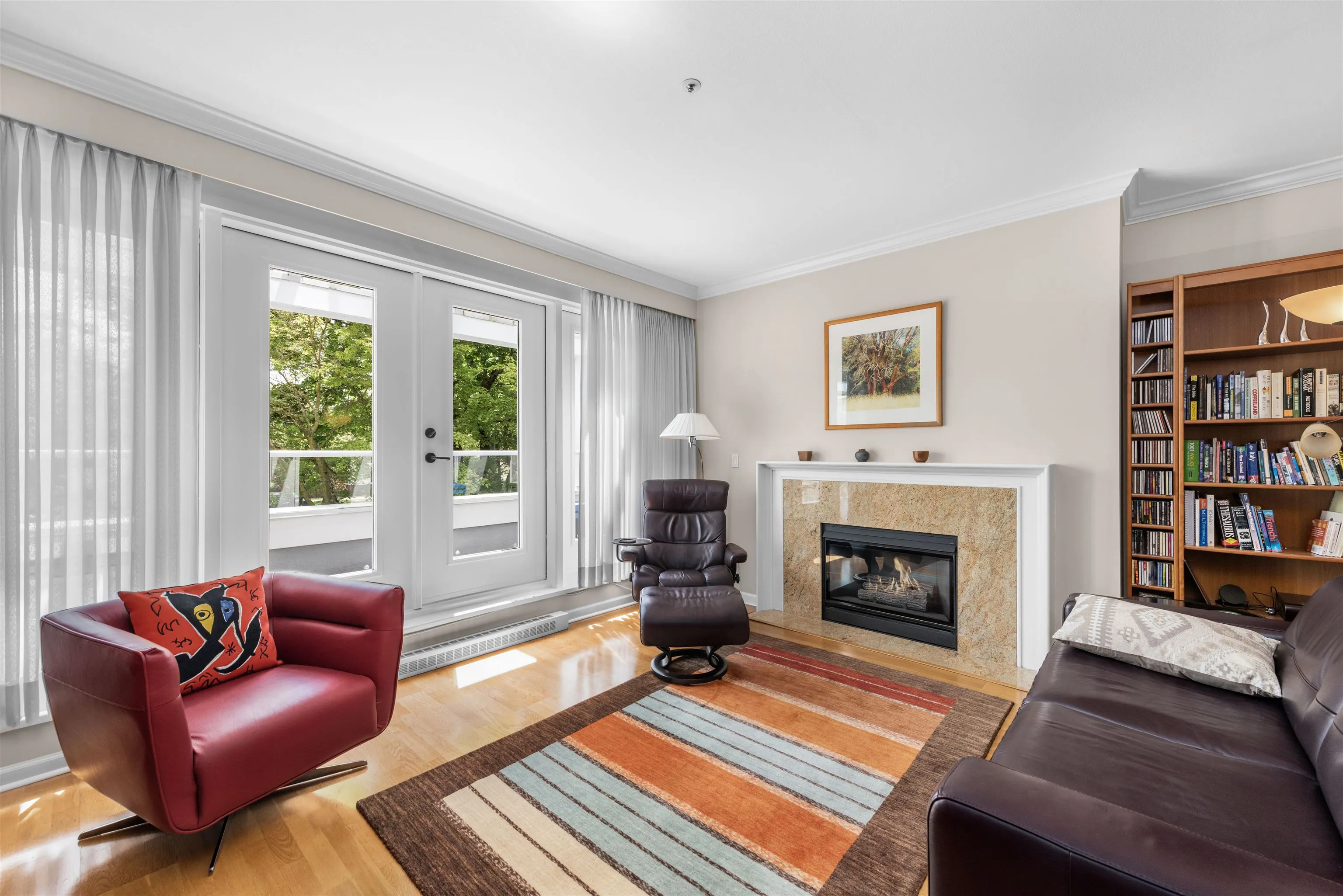 202 3189 Camosun Street