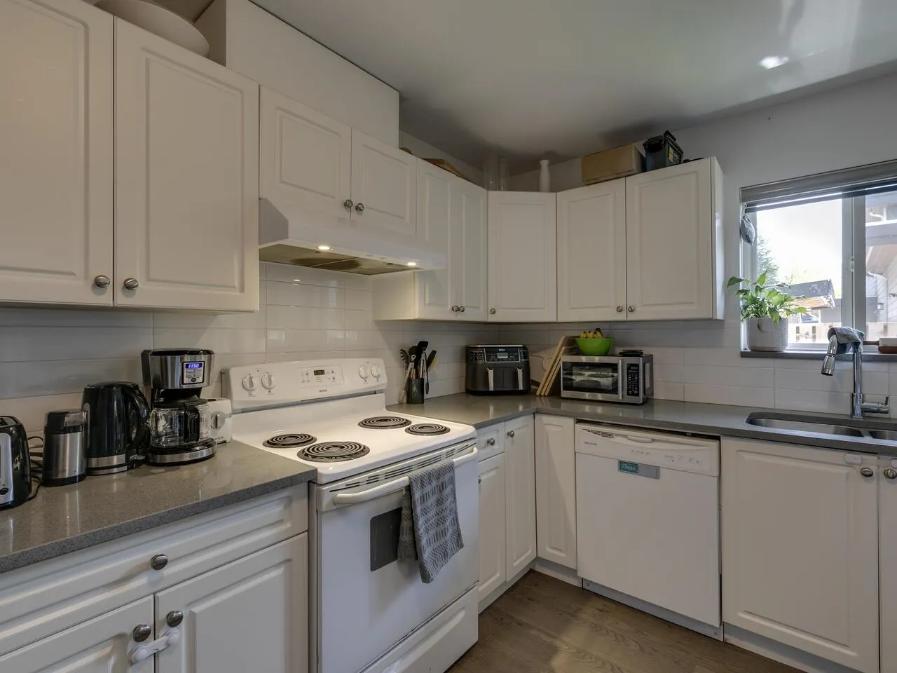 41230 Rockridge Place