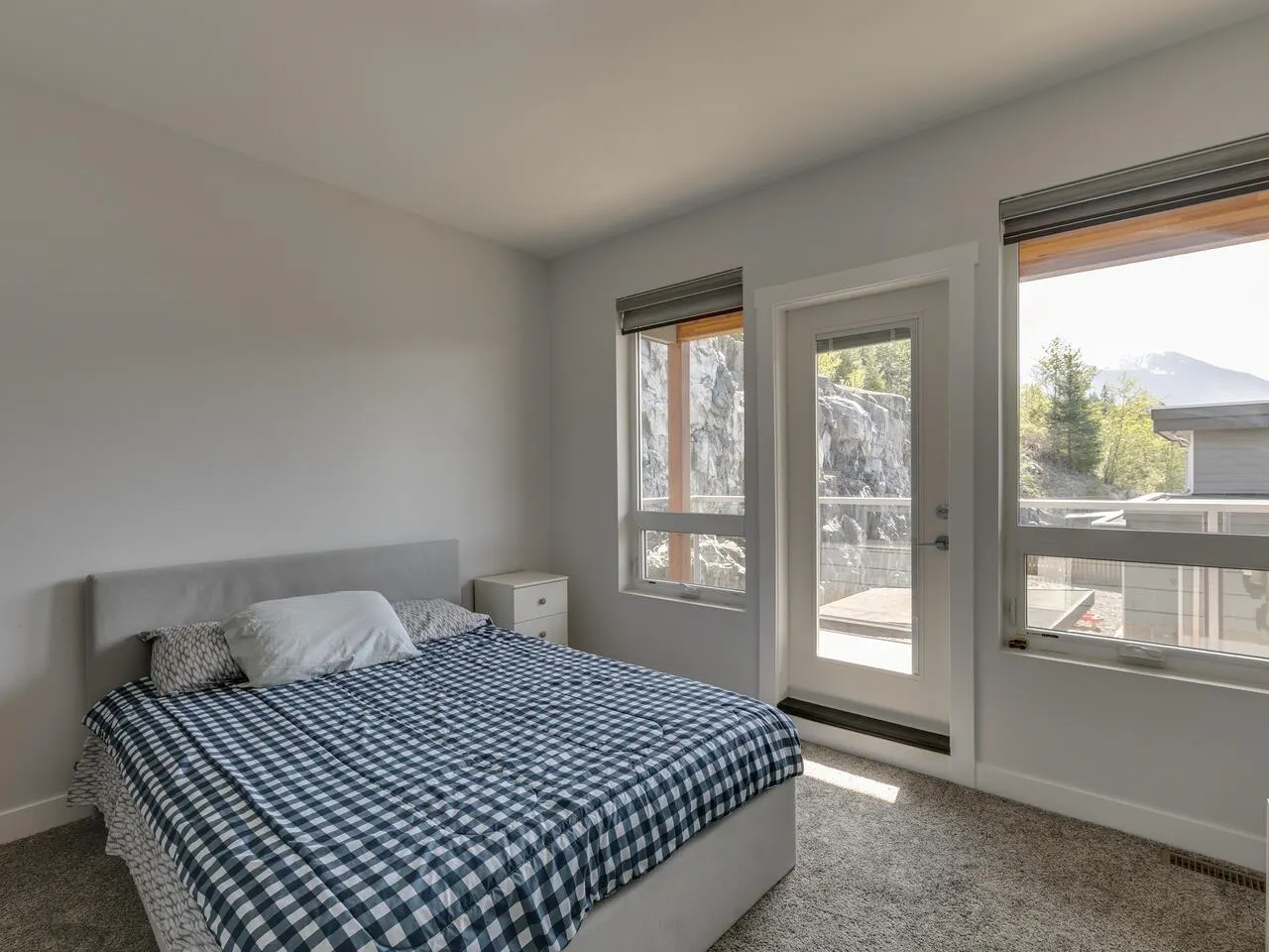 41230 Rockridge Place
