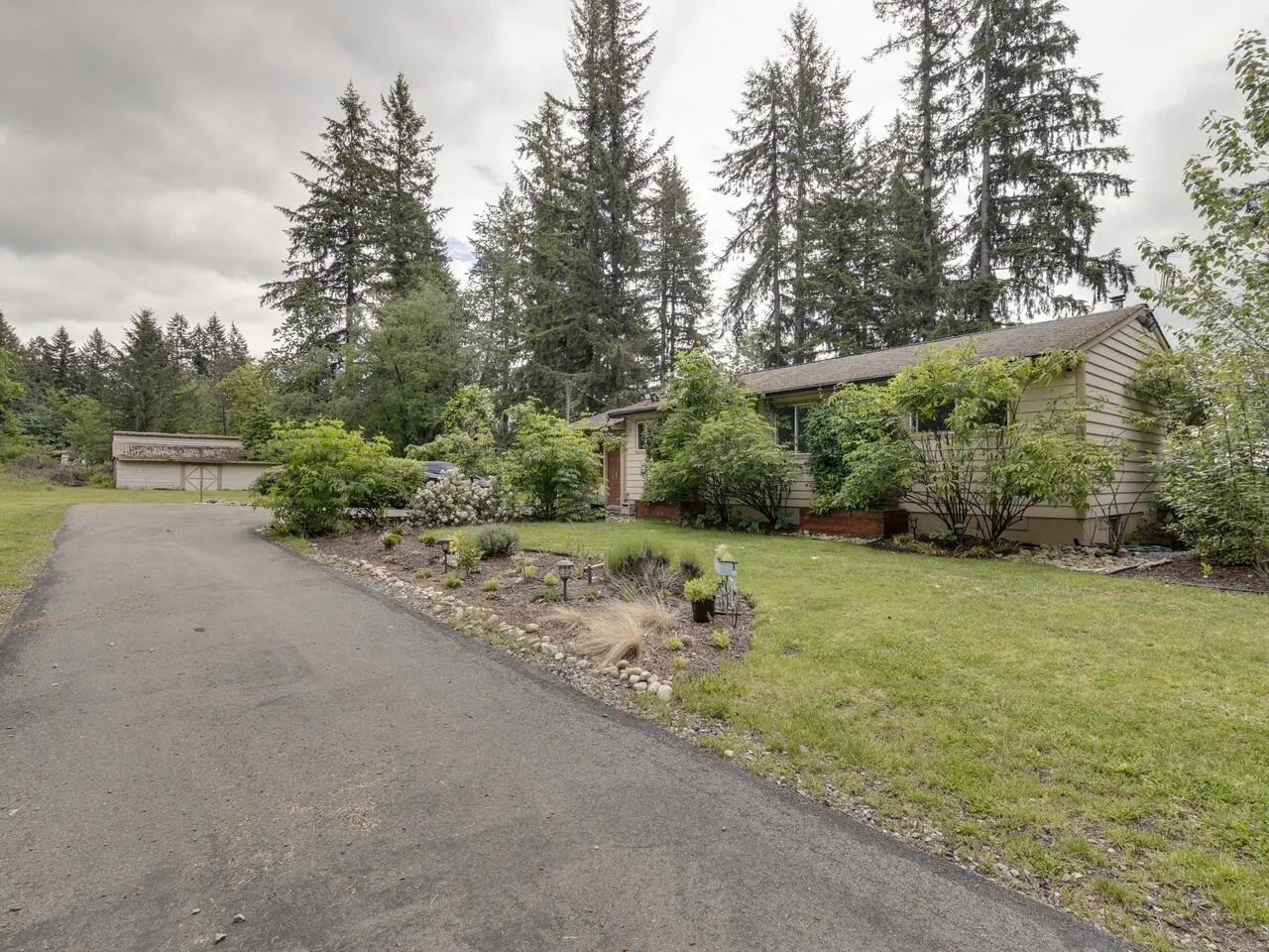26521 Lougheed Highway