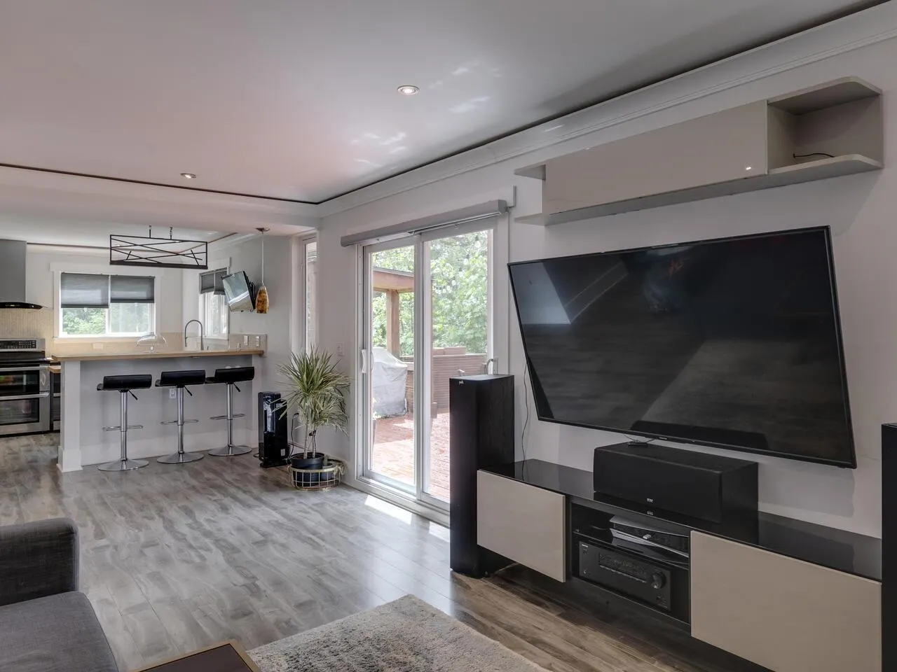 26521 Lougheed Highway