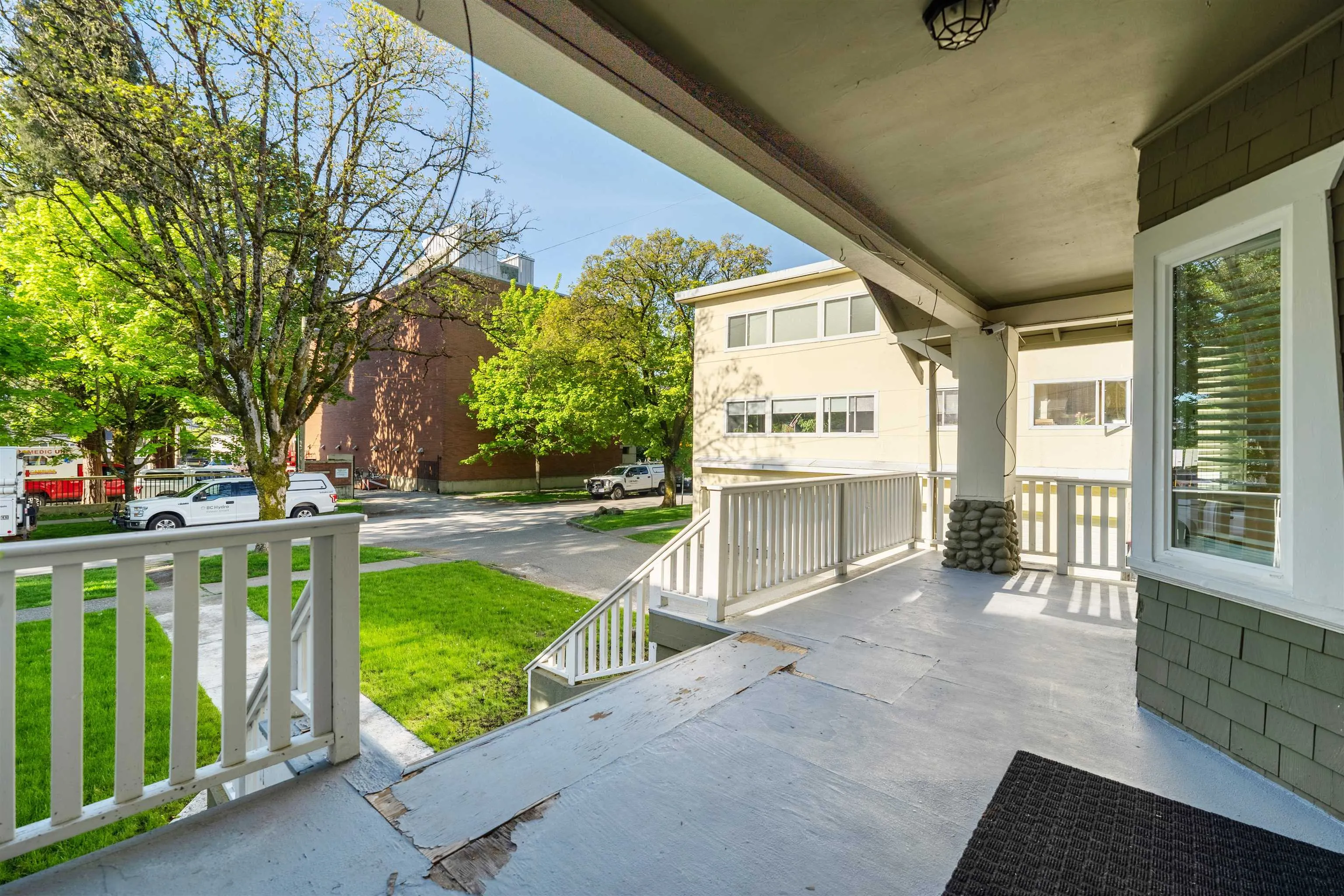 2085 W 45th Avenue