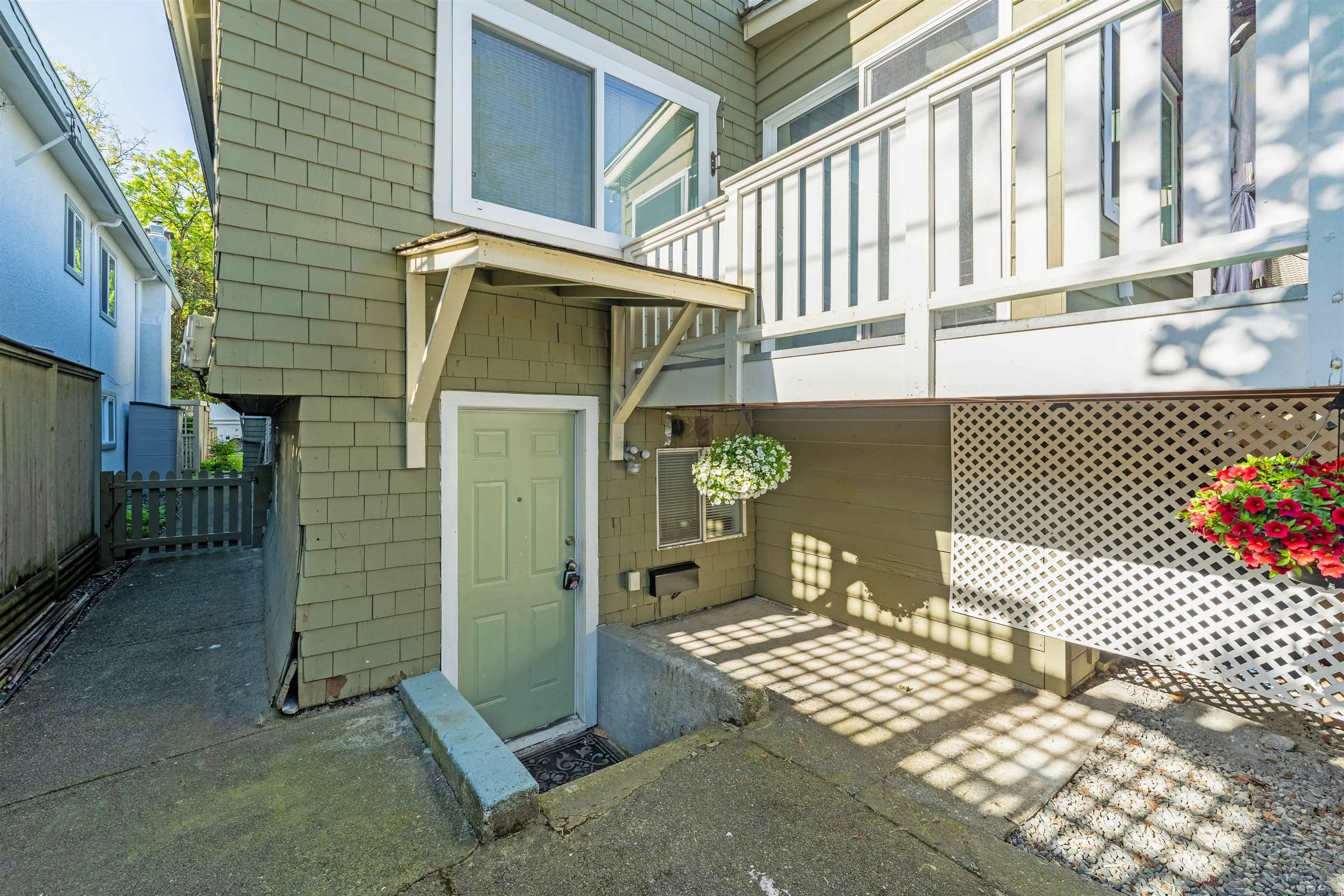 2085 W 45th Avenue